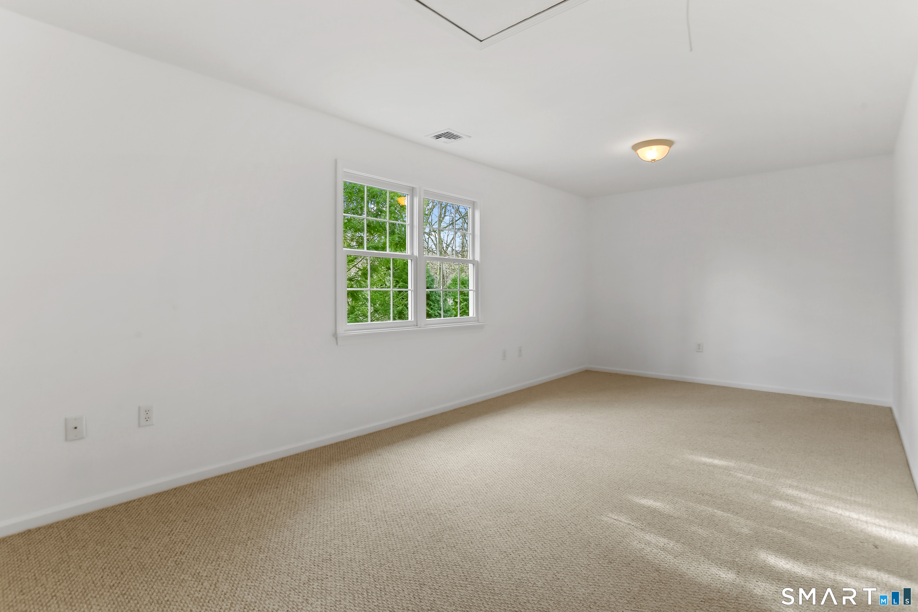 10 Hawthorne Ridge Circle