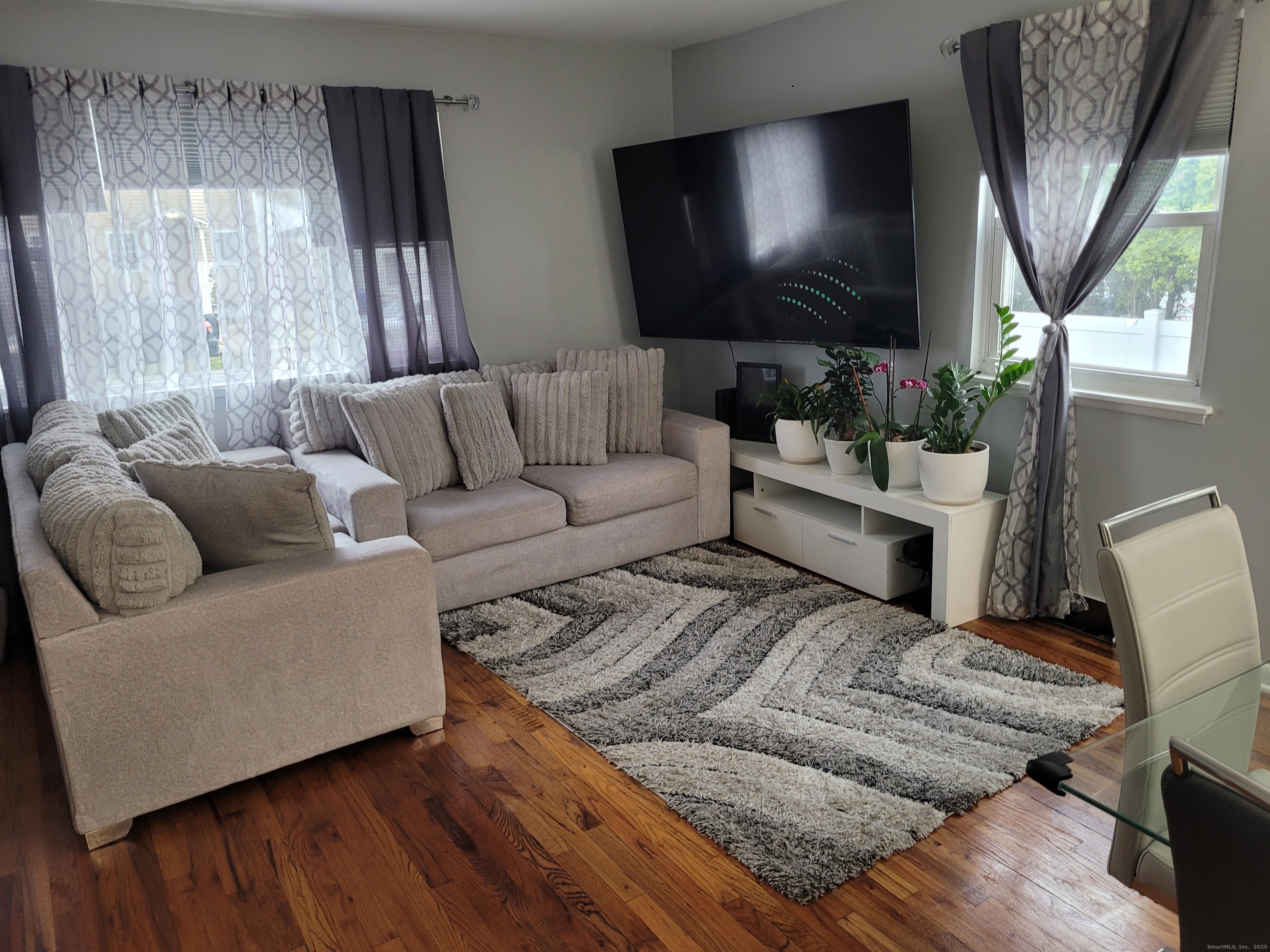 3 Sniffen Street 3A