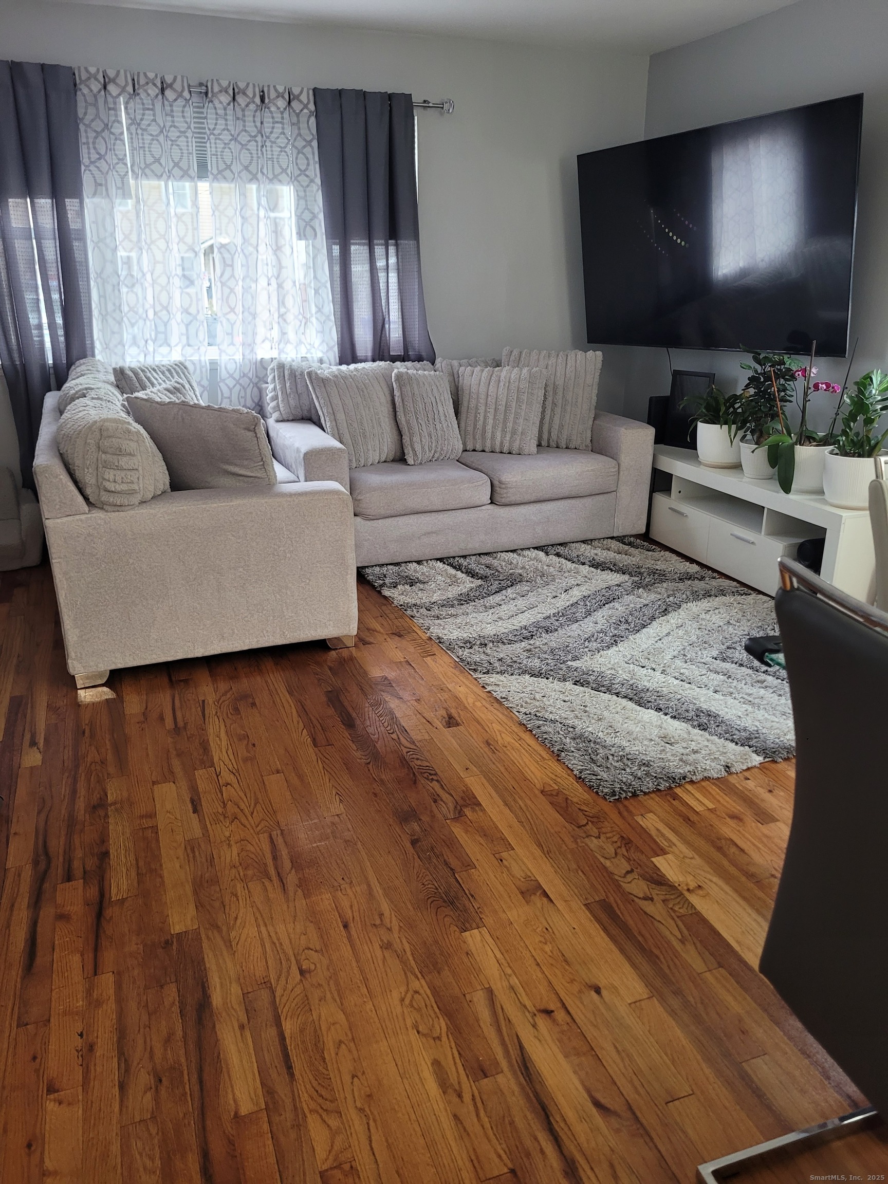 3 Sniffen Street 3A
