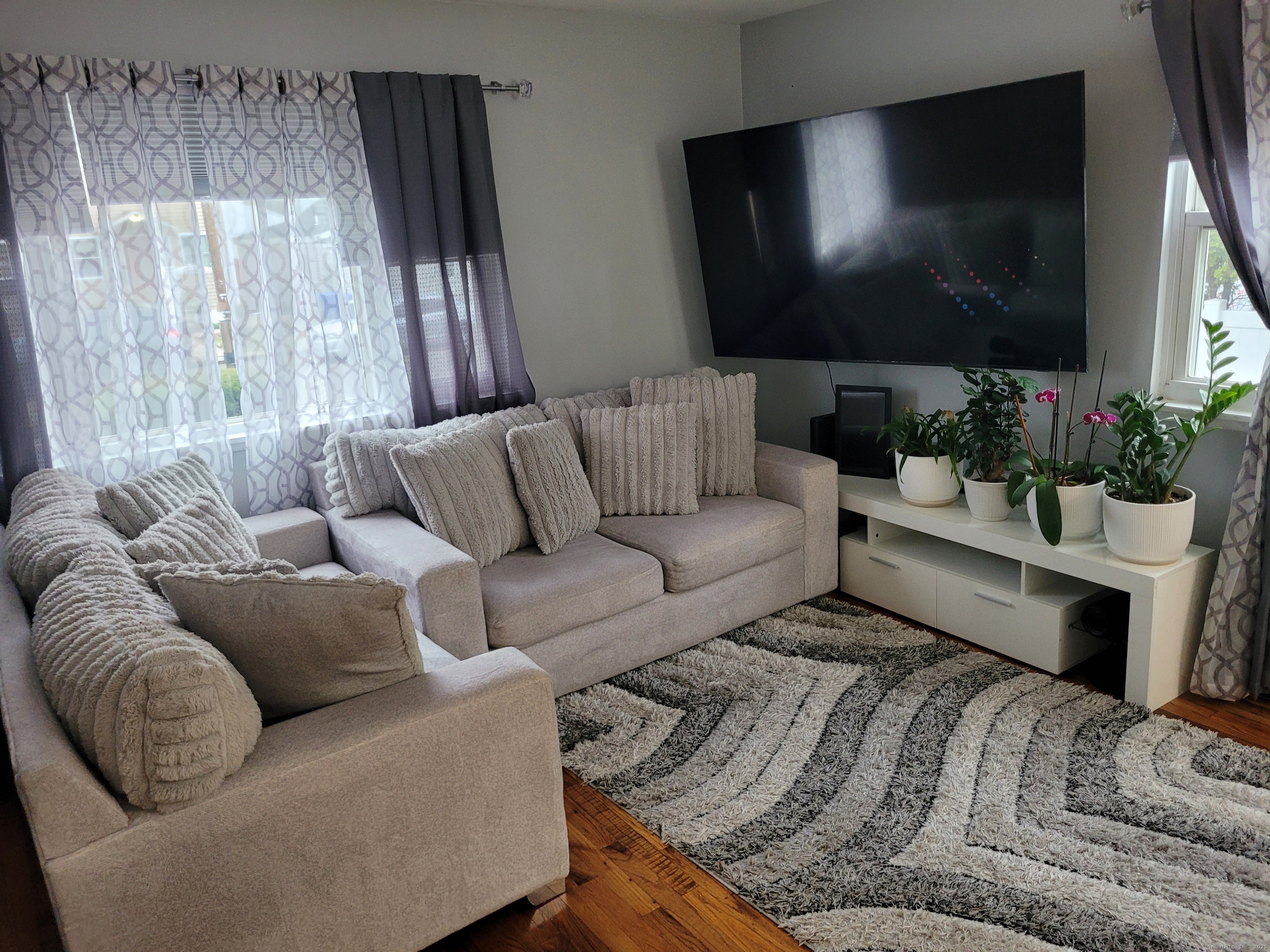 3 Sniffen Street 3A
