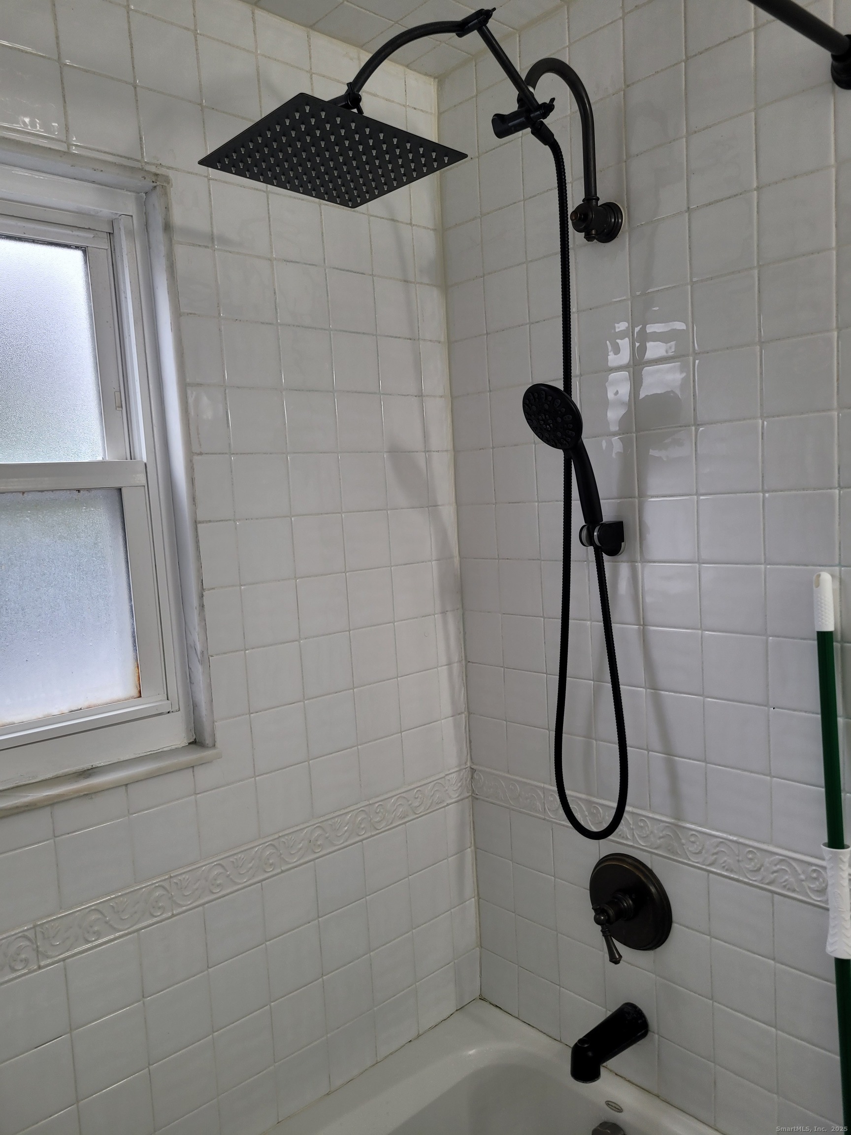3 Sniffen Street 3A