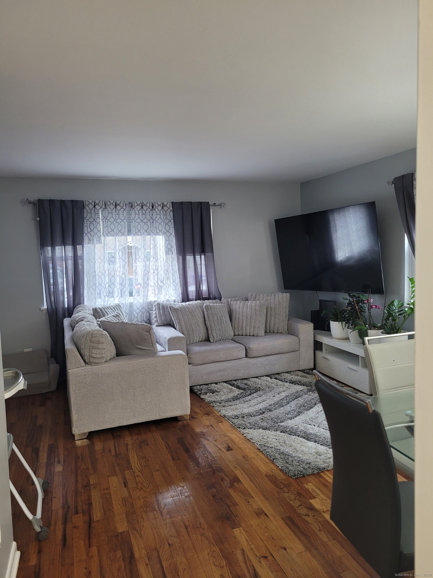3 Sniffen Street 3A