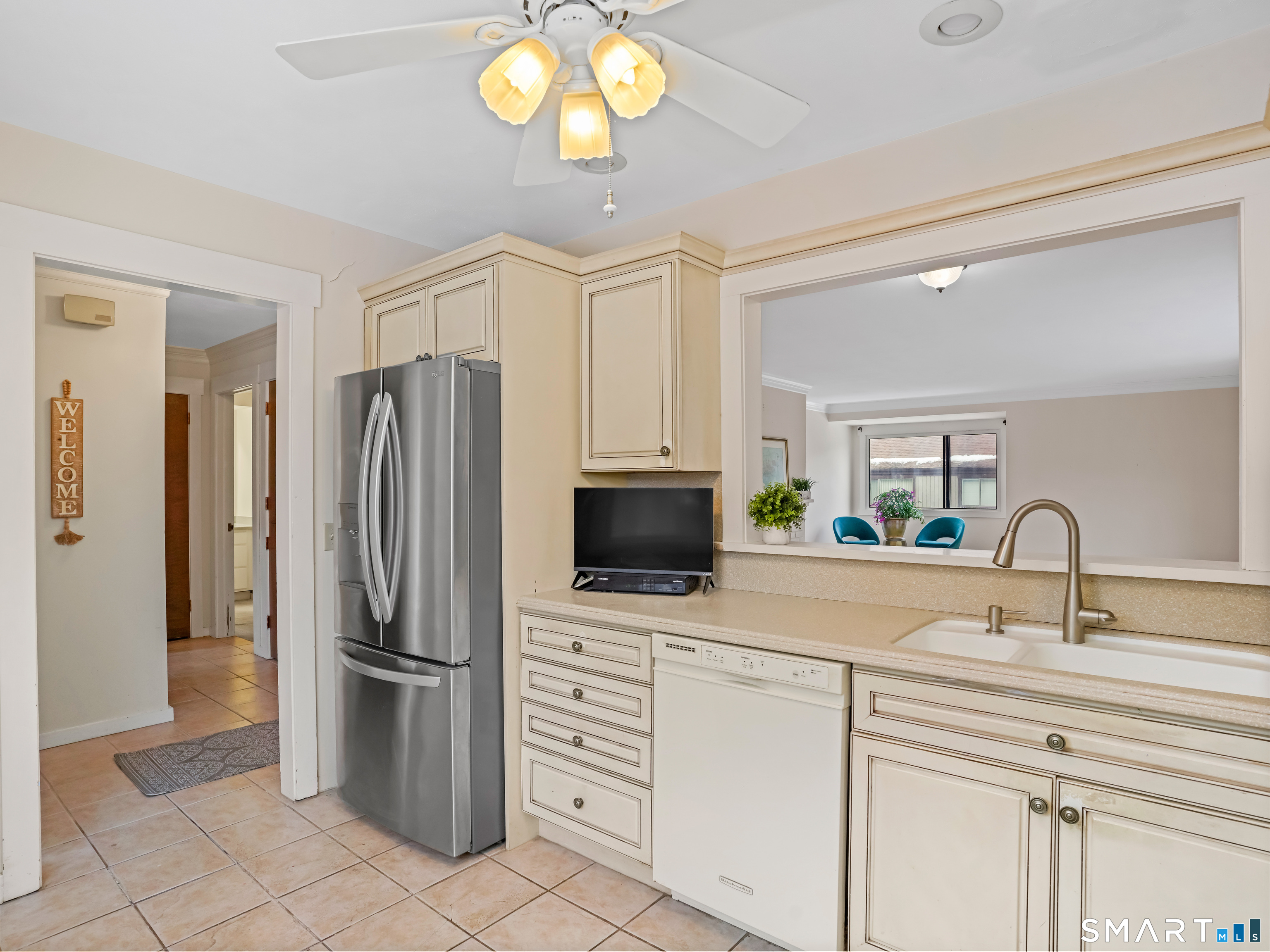 638 Onondaga Lane A