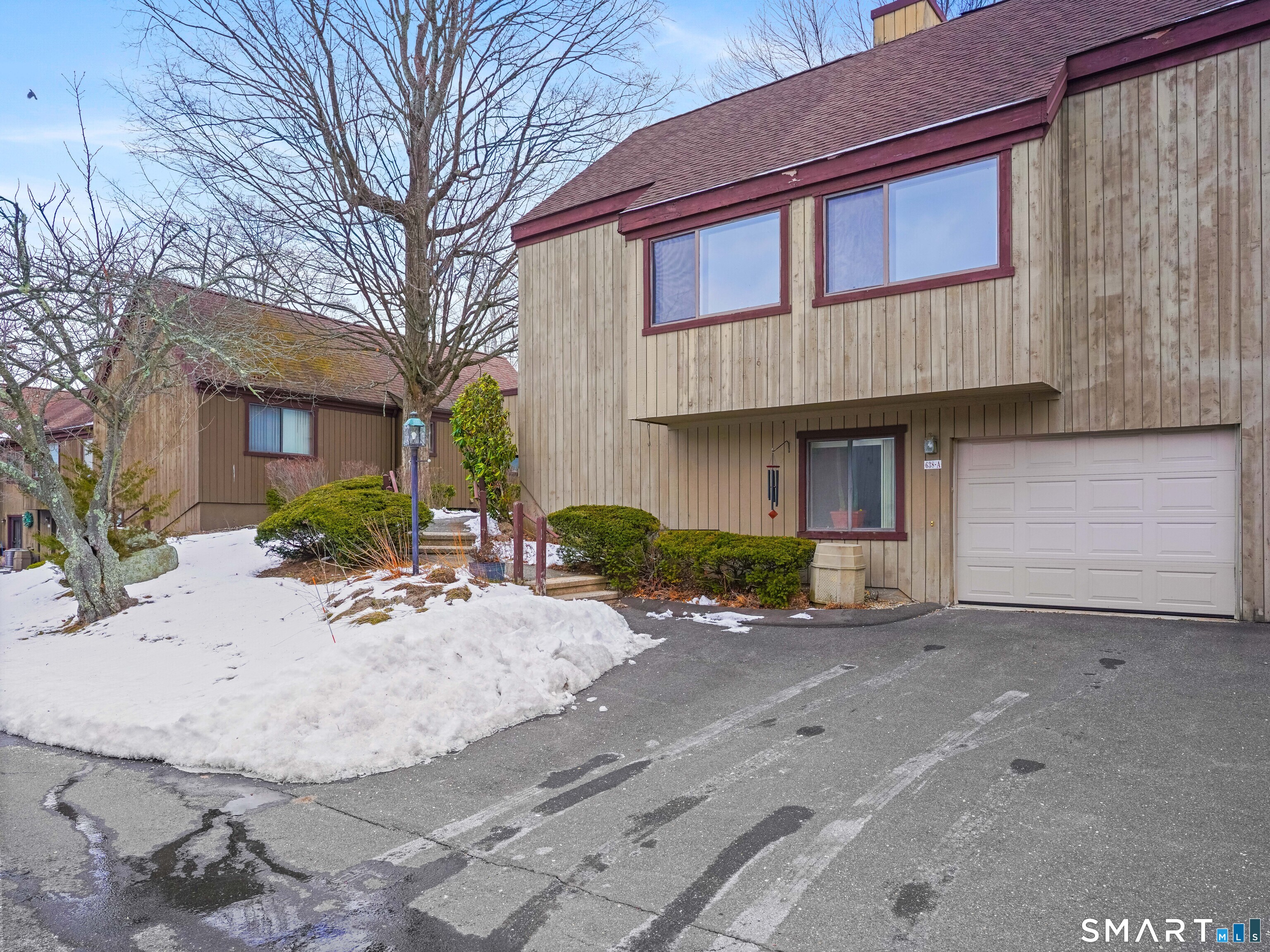 638 Onondaga Lane A