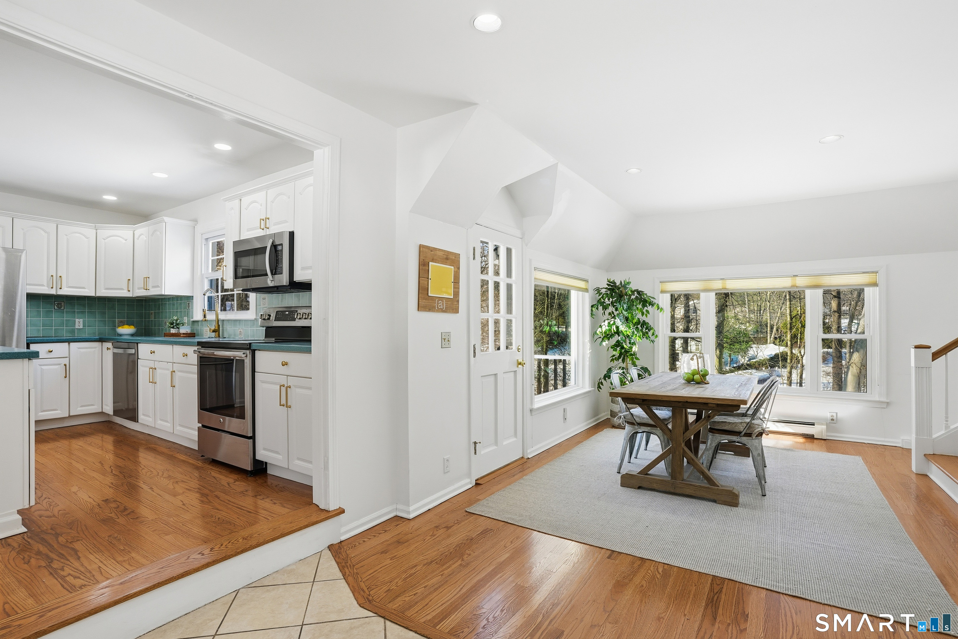 175 Winnepoge Drive
