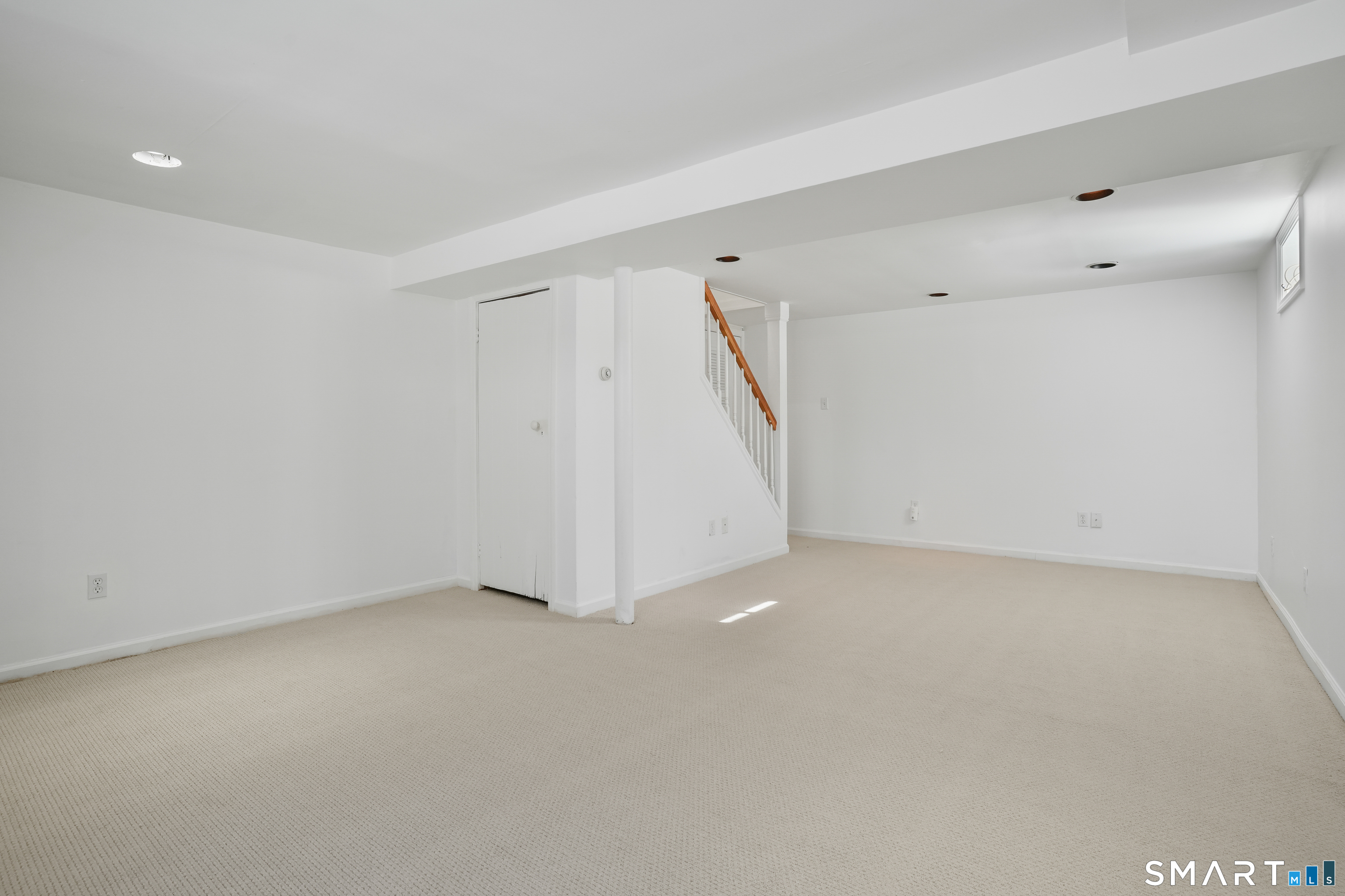 175 Winnepoge Drive