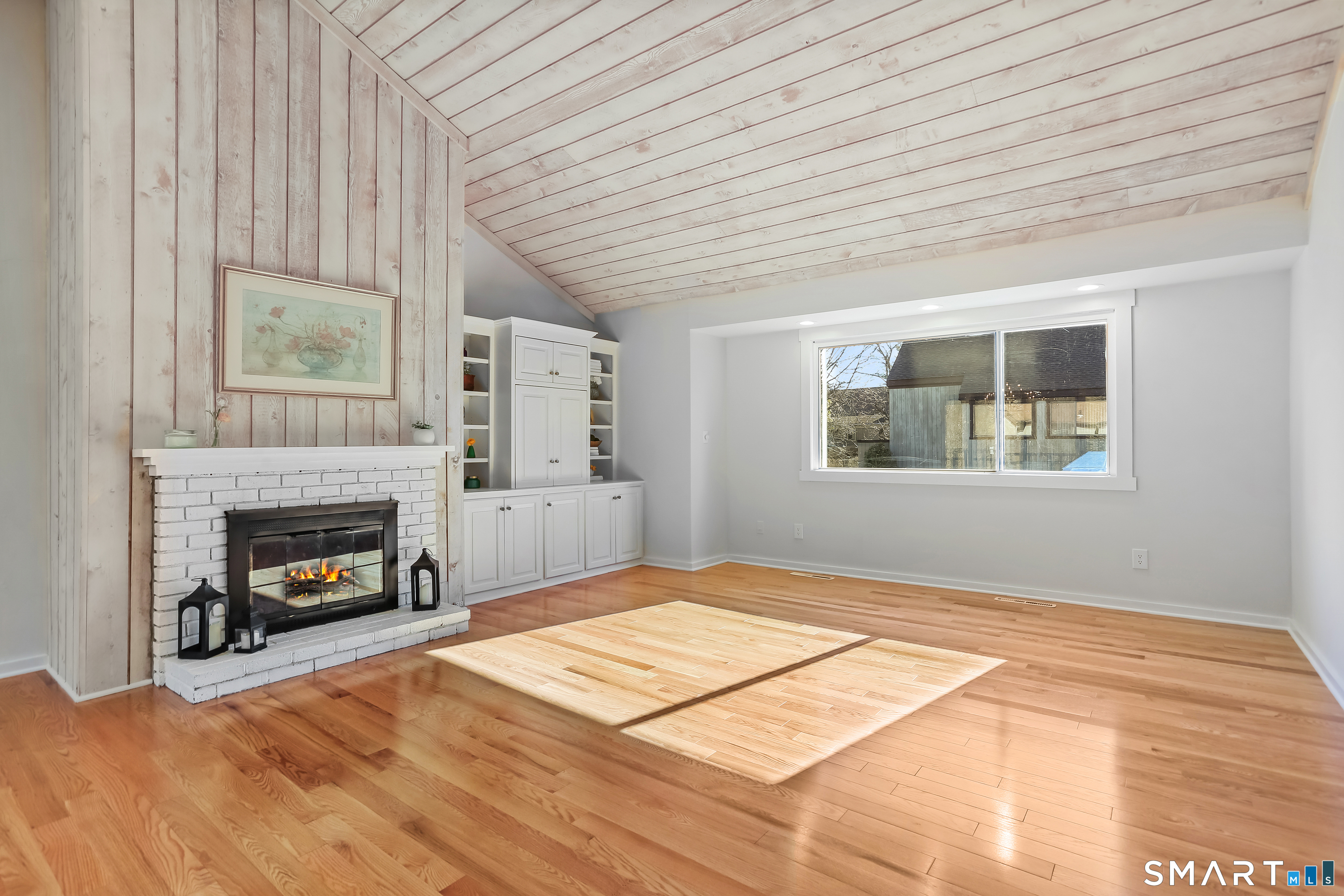 639 Onondaga Lane B