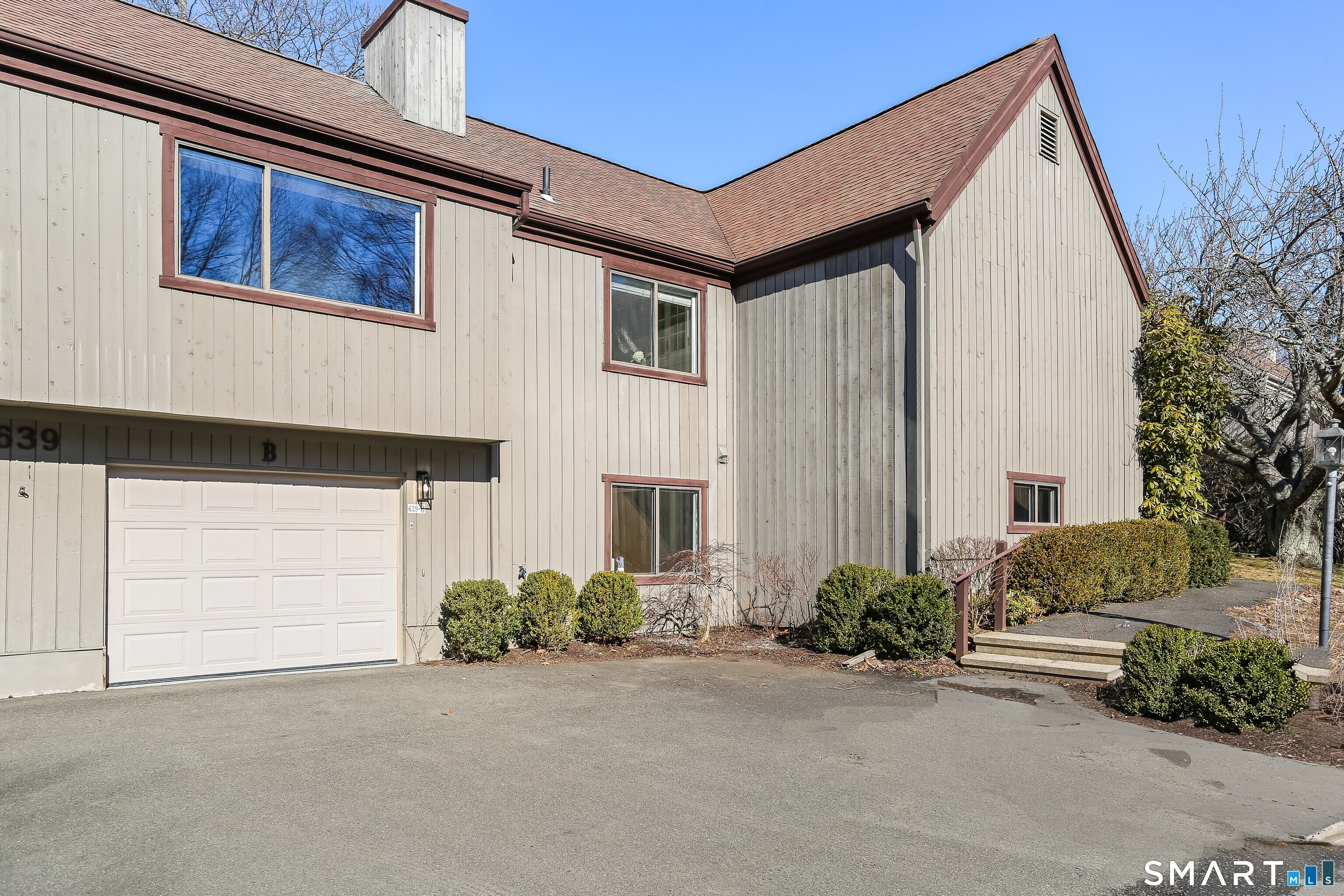 639 Onondaga Lane B