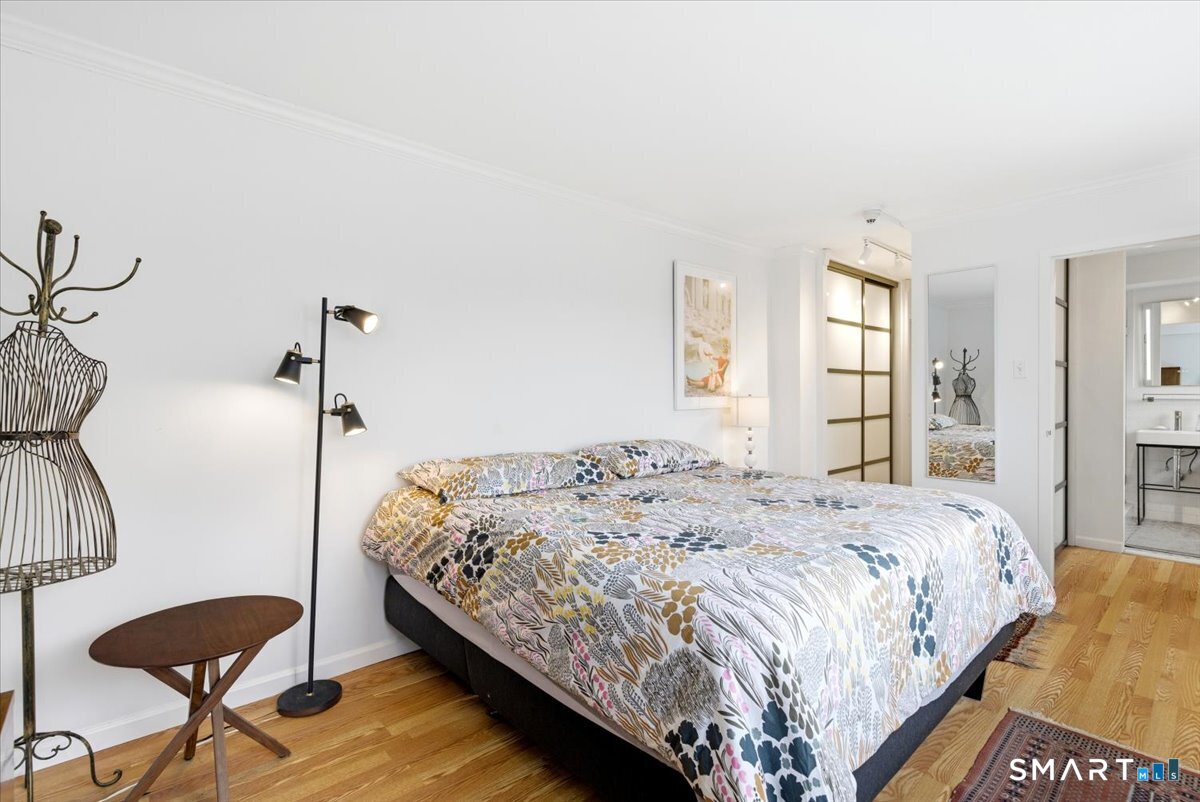 100 York Street 9C