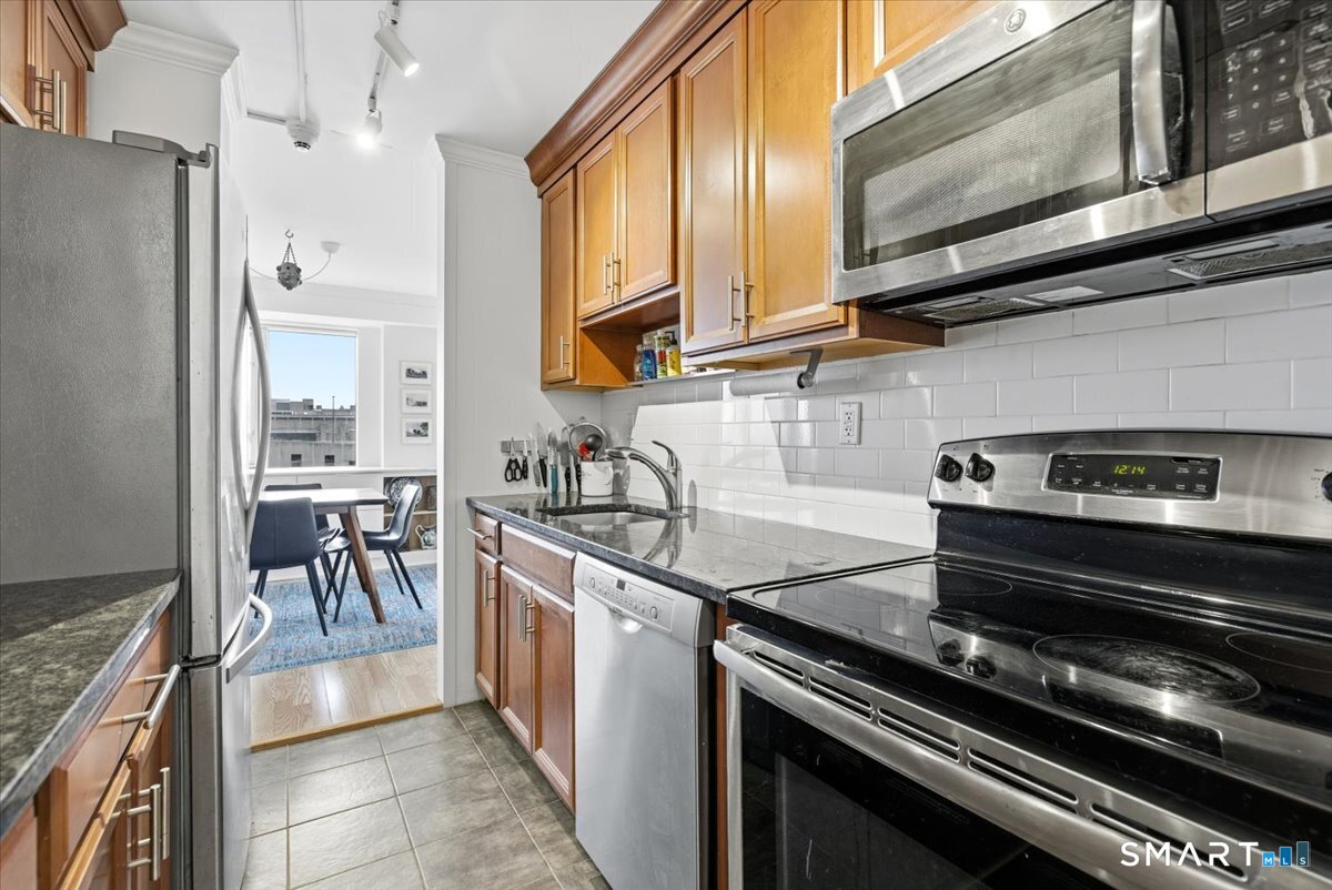 100 York Street 9C