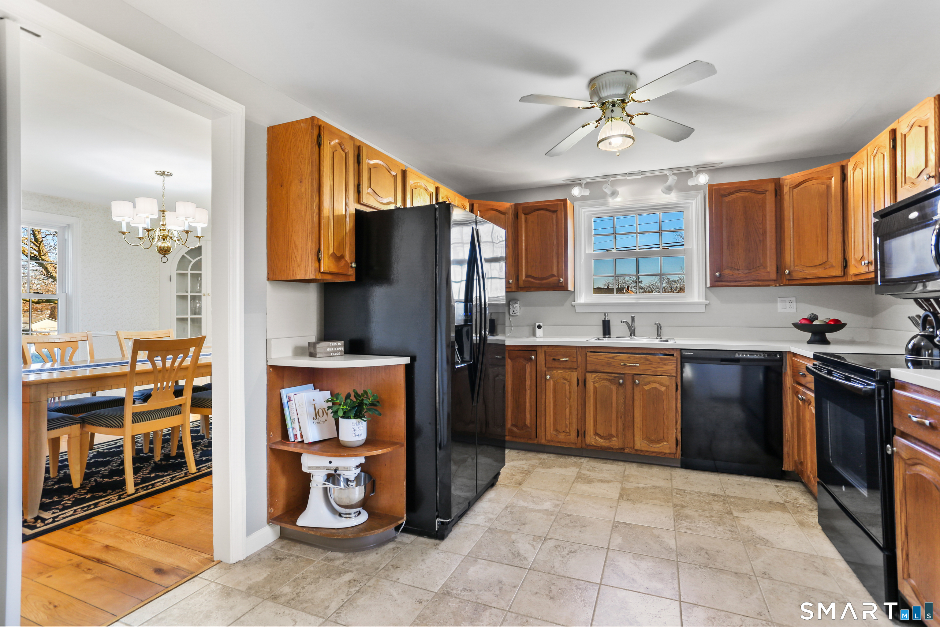 1065 Naugatuck Avenue