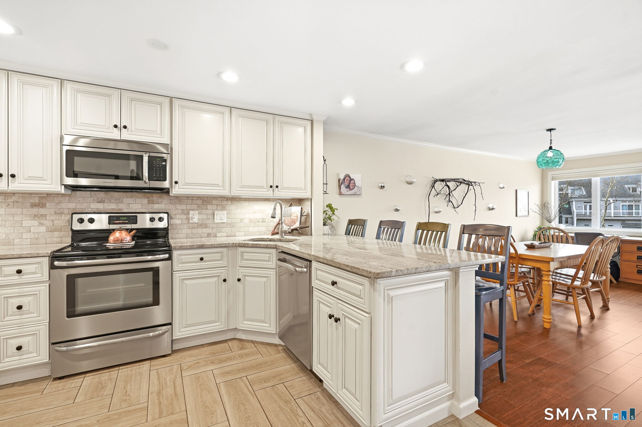 216 Breakers Lane 216