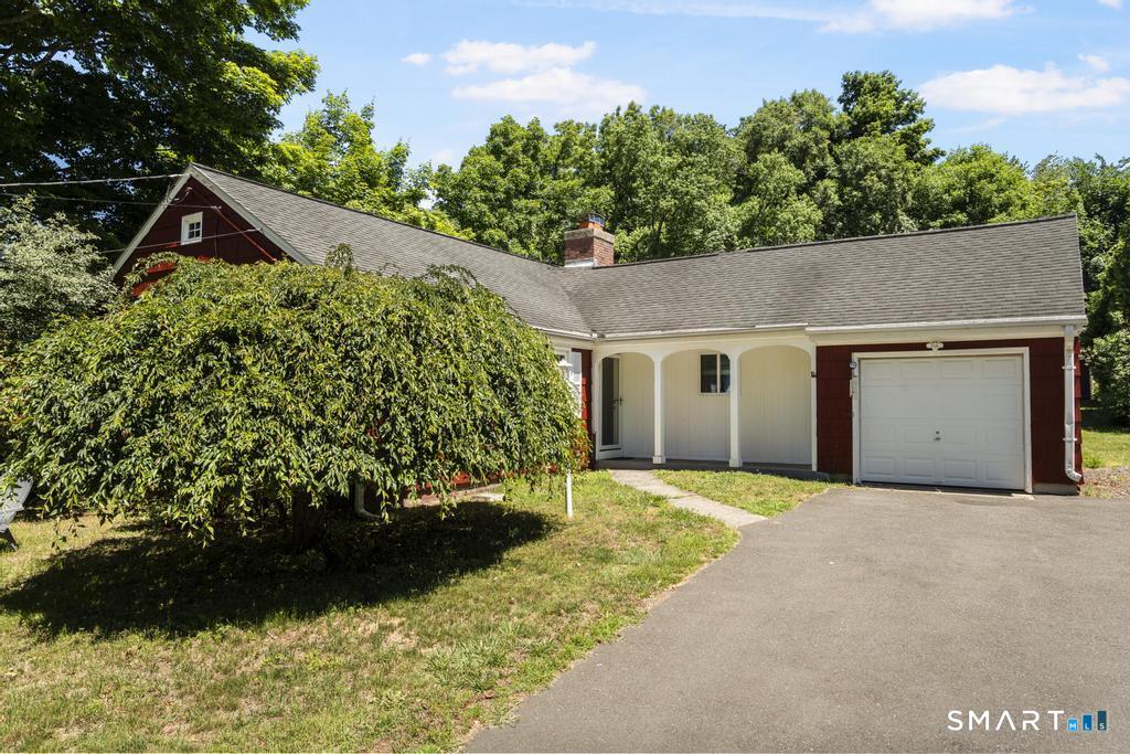 43 East Village Road