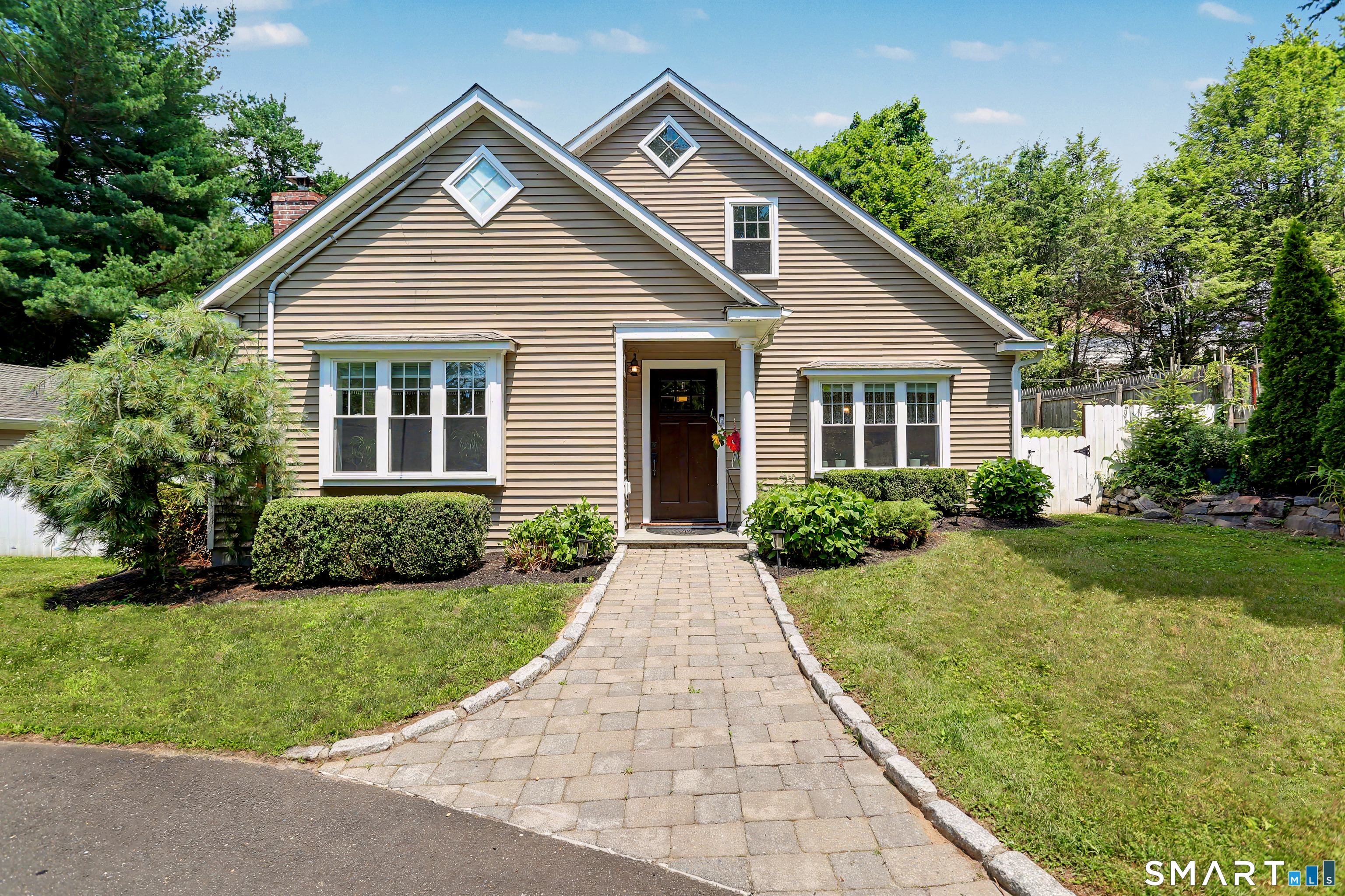 12 Cottage Place