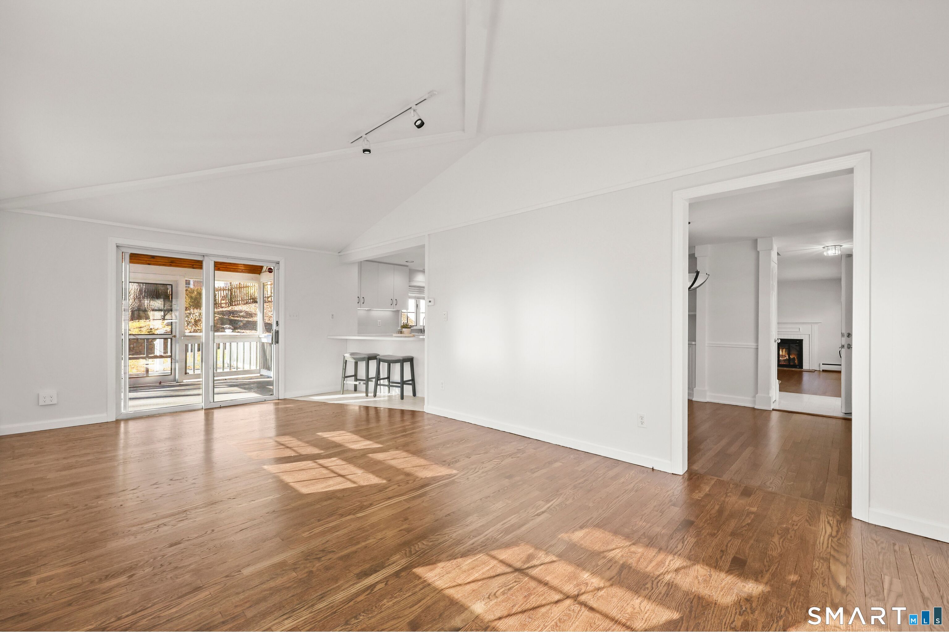 111 Mayweed Road