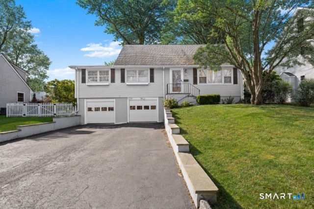 111 Mayweed Road