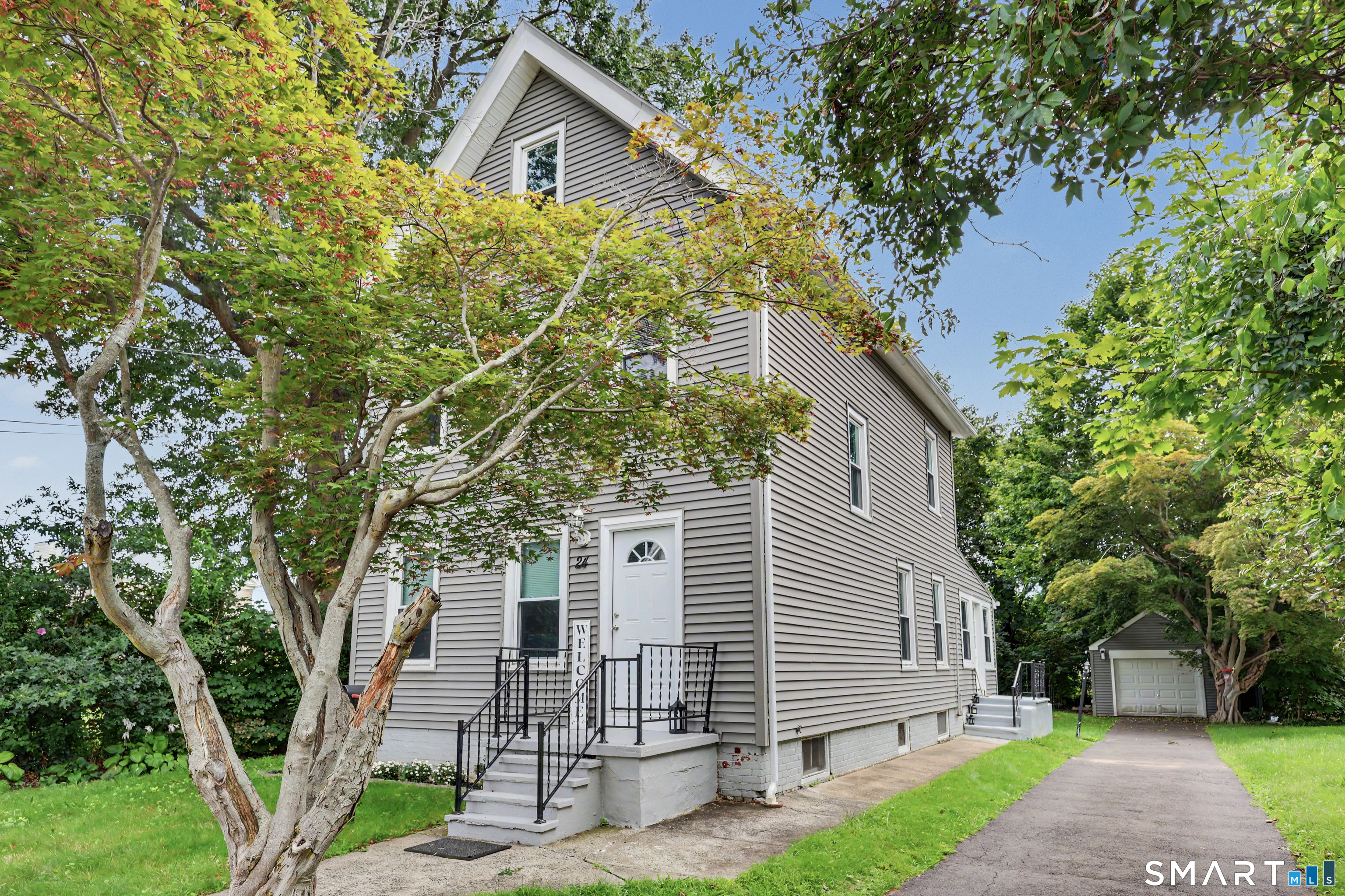24 Beacon Street