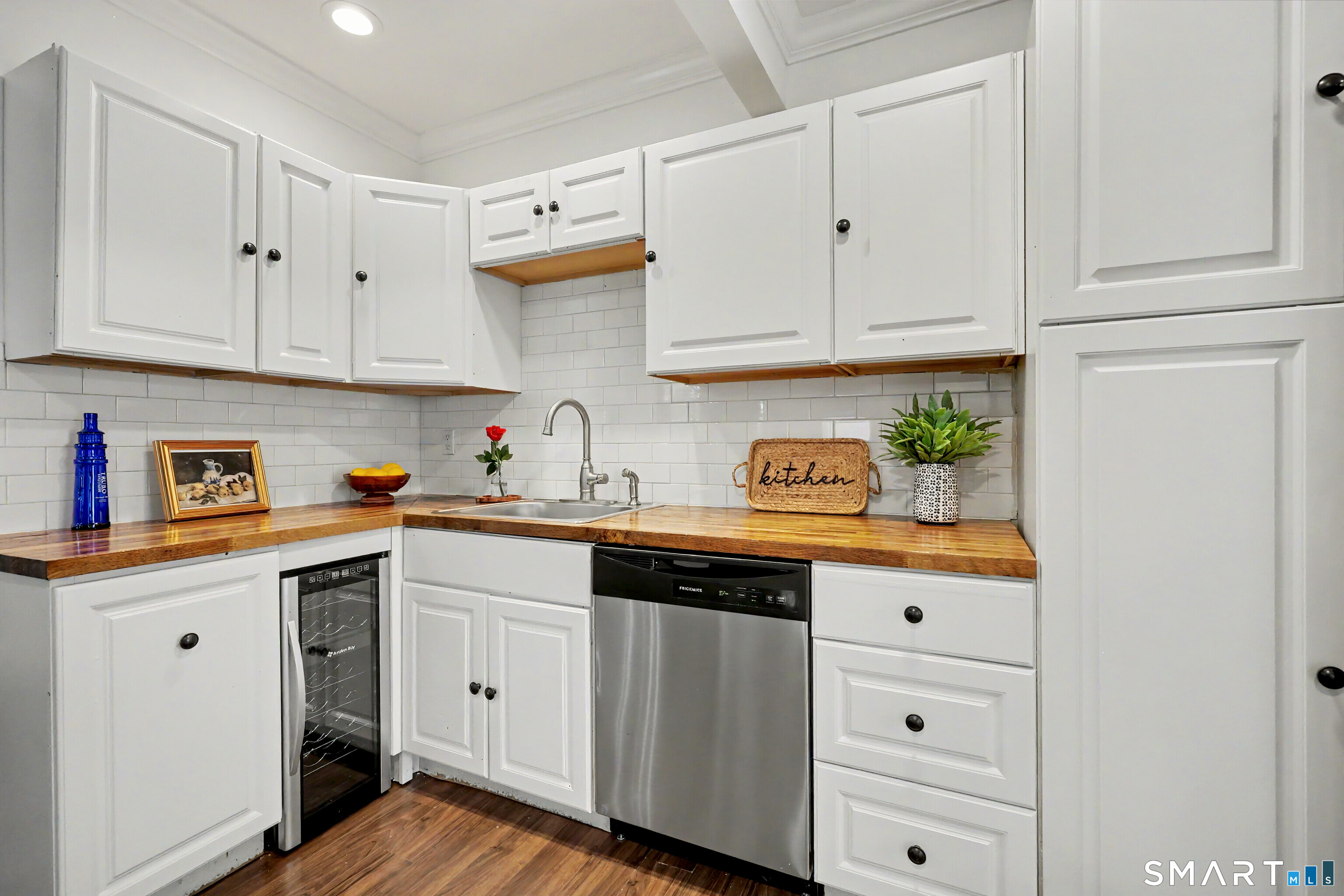 24 Beacon Street