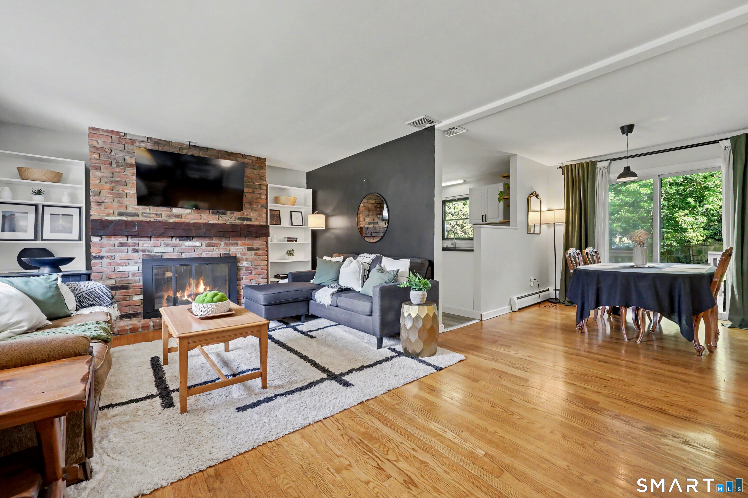 12 Hillview Avenue