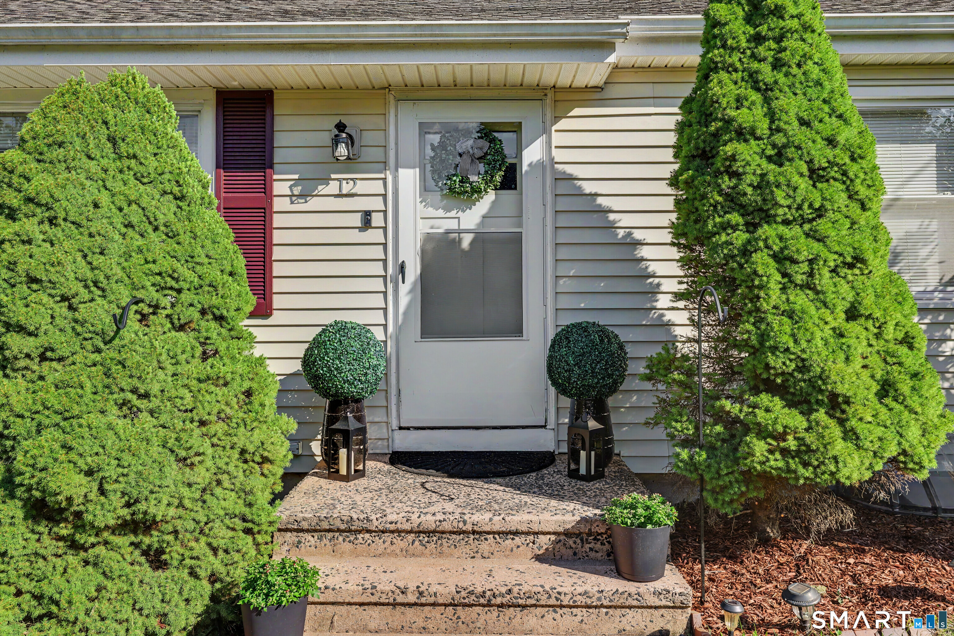 12 Hillview Avenue