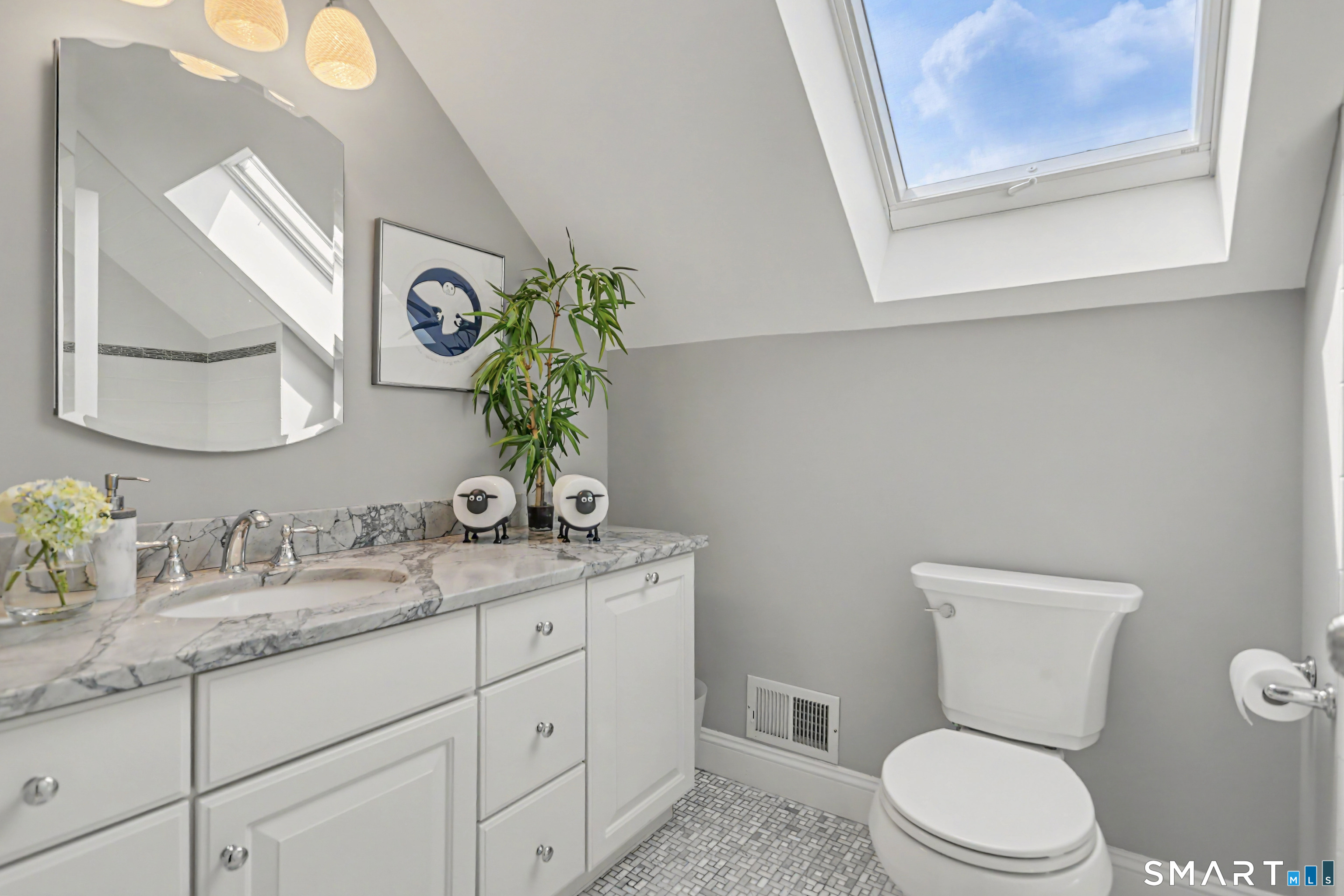 109 Hillside Avenue