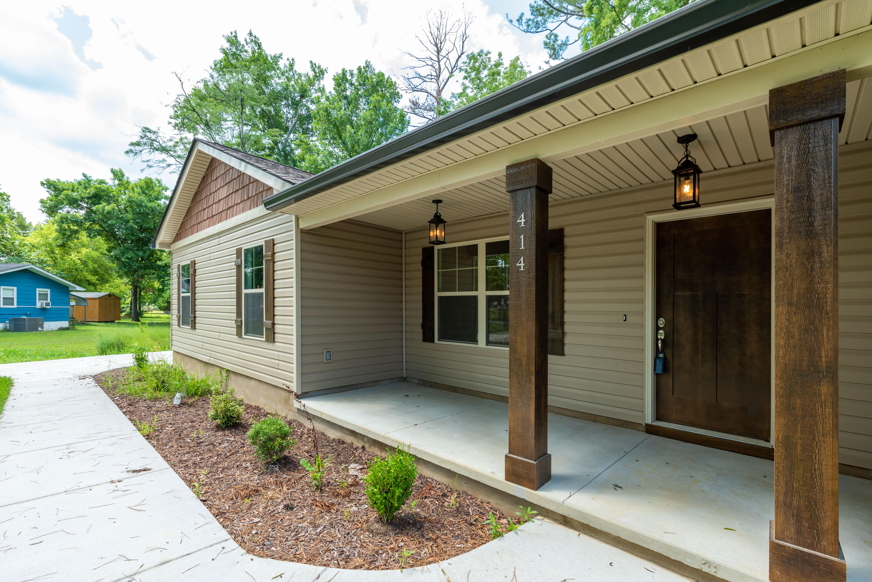 414 Forrest Road