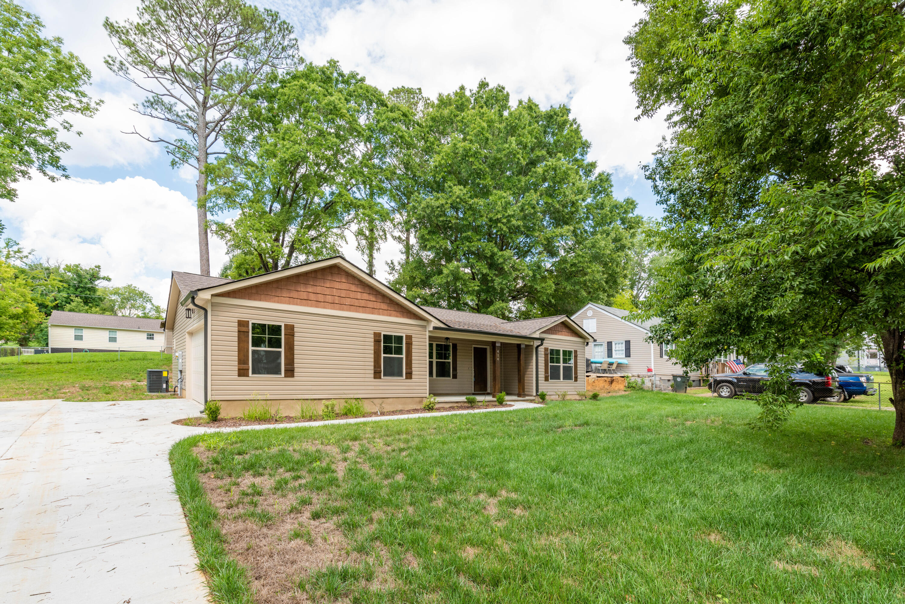 414 Forrest Road