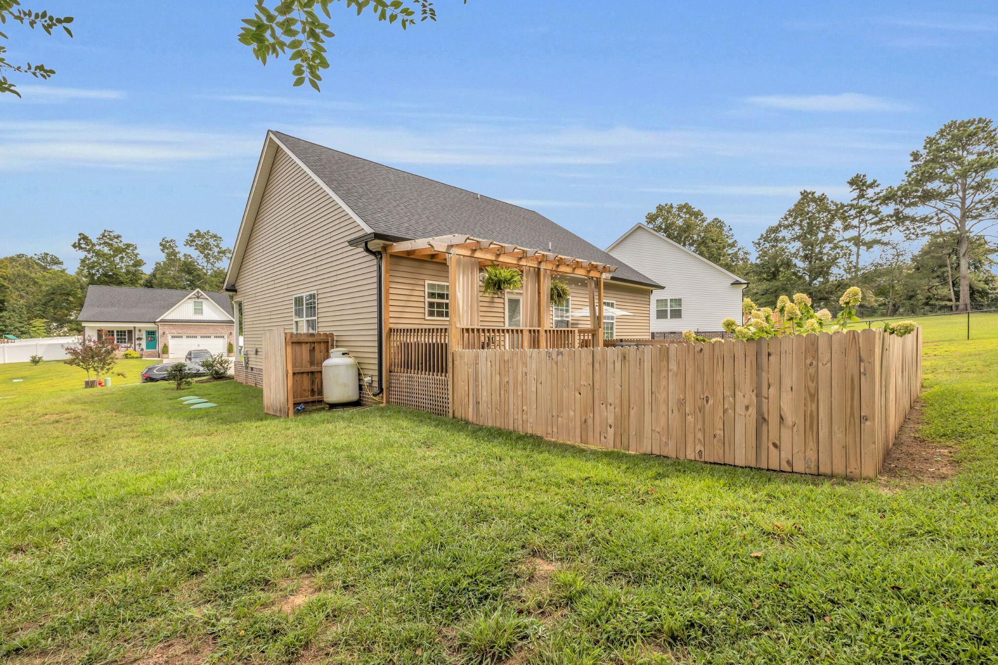 214 SE Eastview Cove Drive