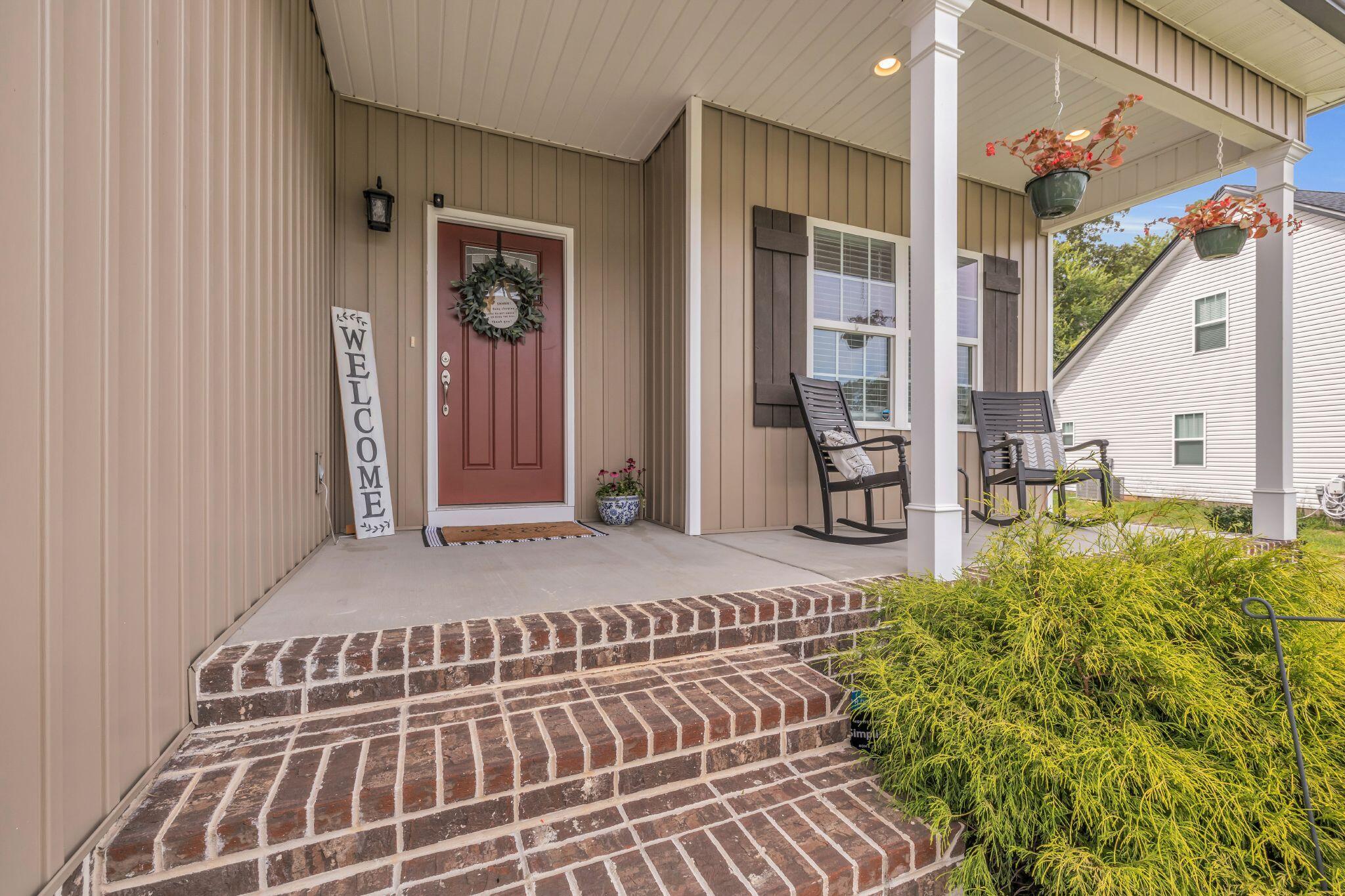 214 SE Eastview Cove Drive