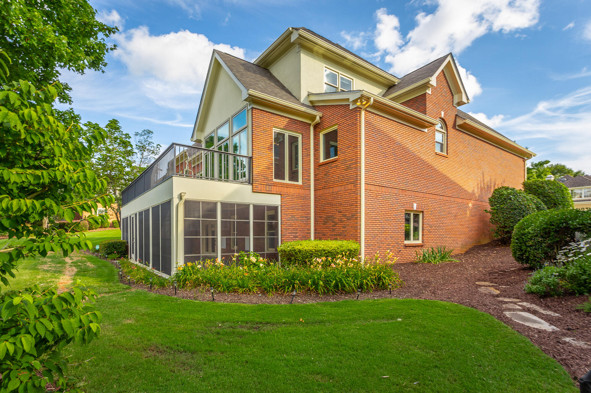 321 Willow Glen Road