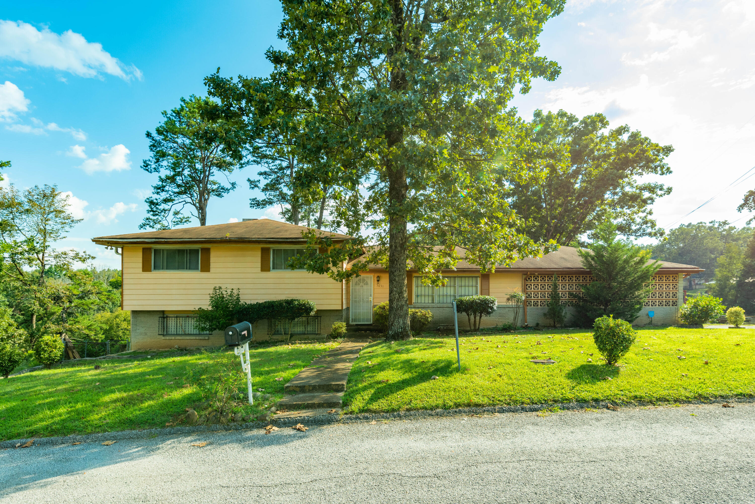 3851 Mark Twain Circle
