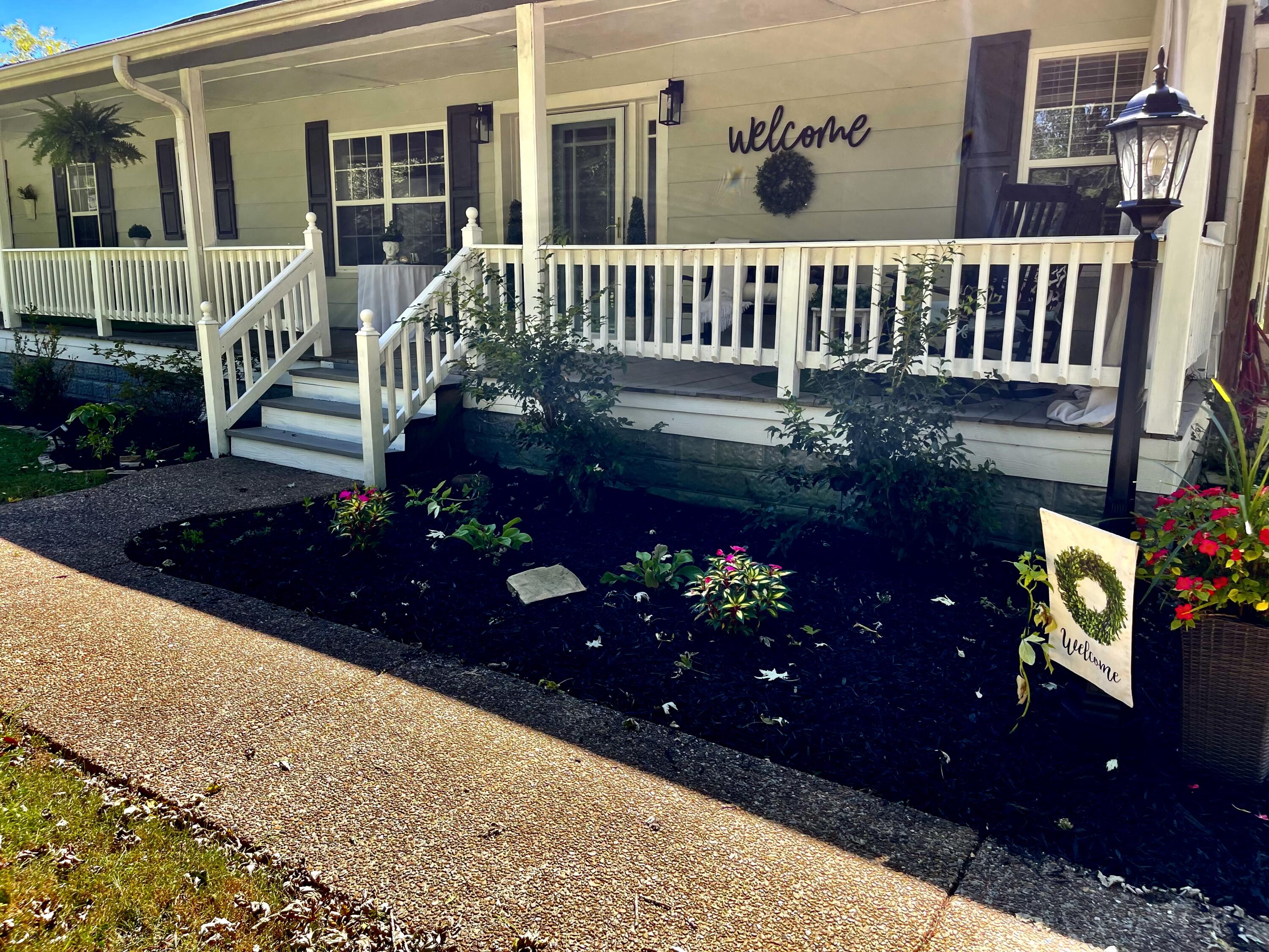 182 N Hickey Circle