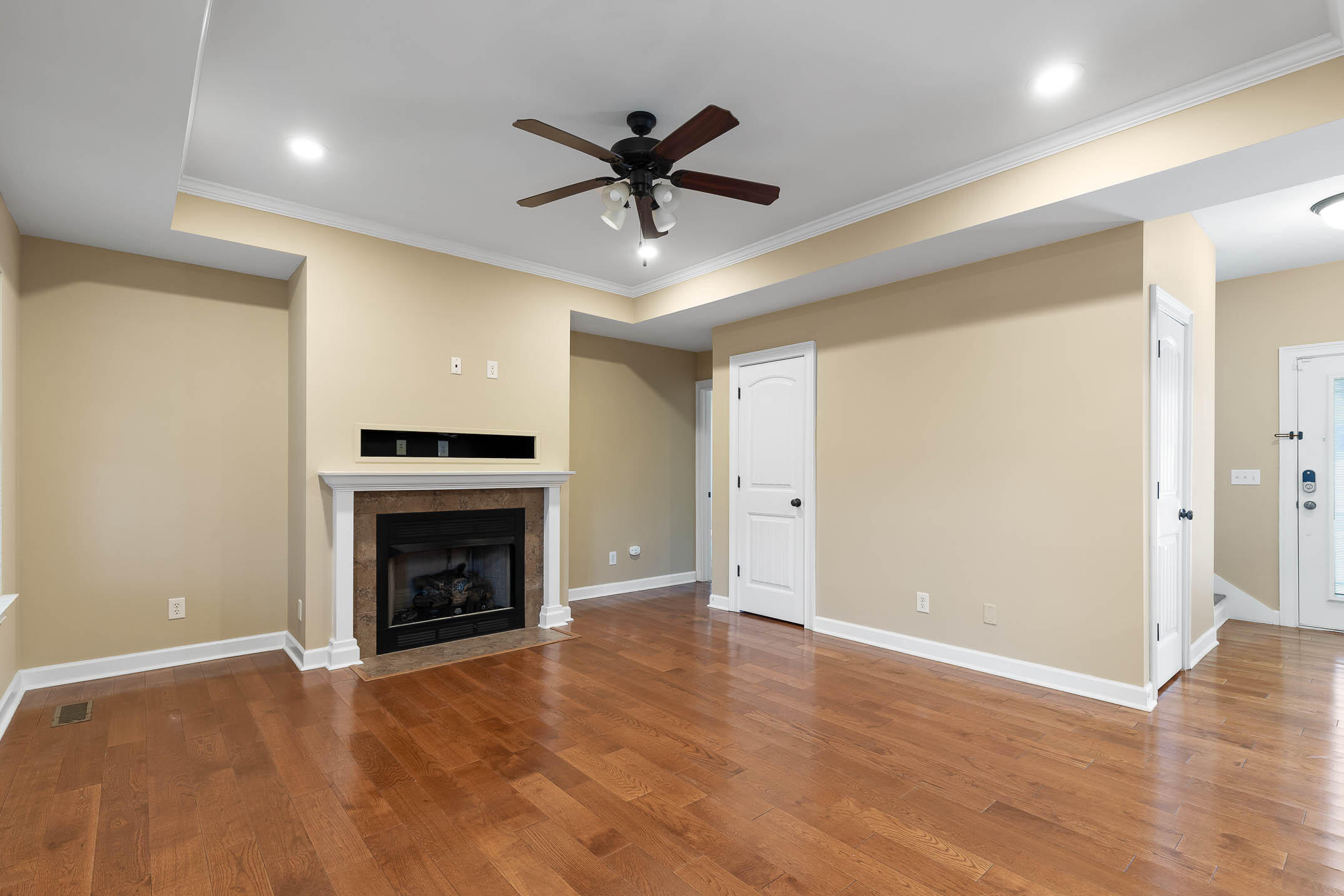 894 Windrush Loop