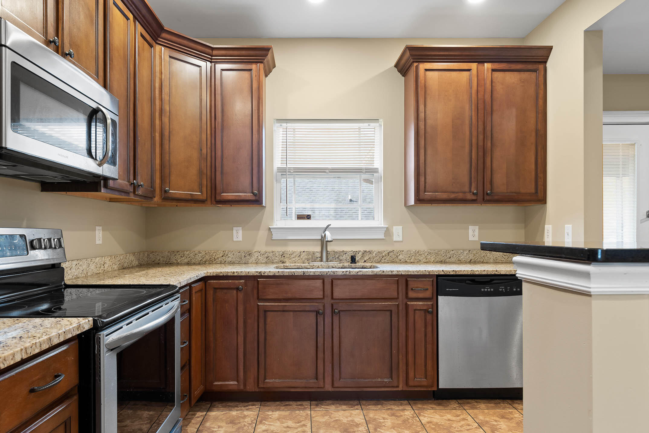 894 Windrush Loop