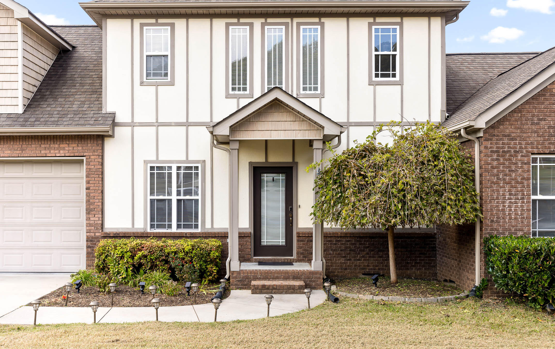 894 Windrush Loop