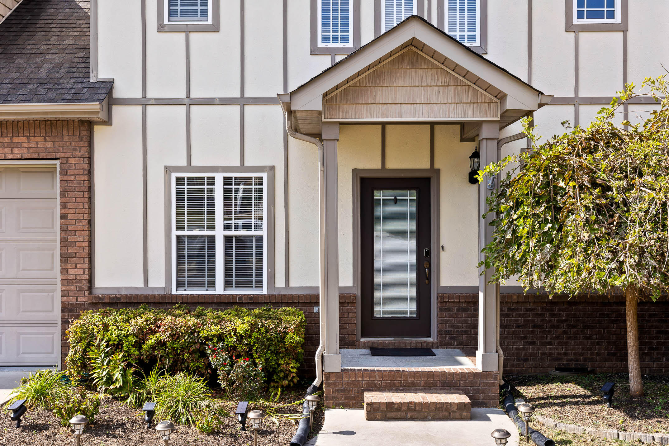 894 Windrush Loop