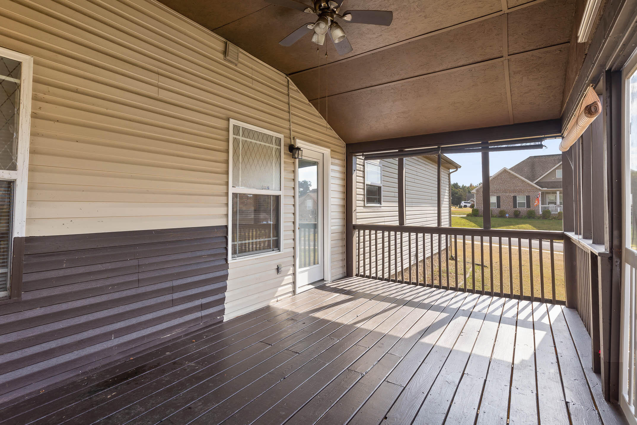 894 Windrush Loop