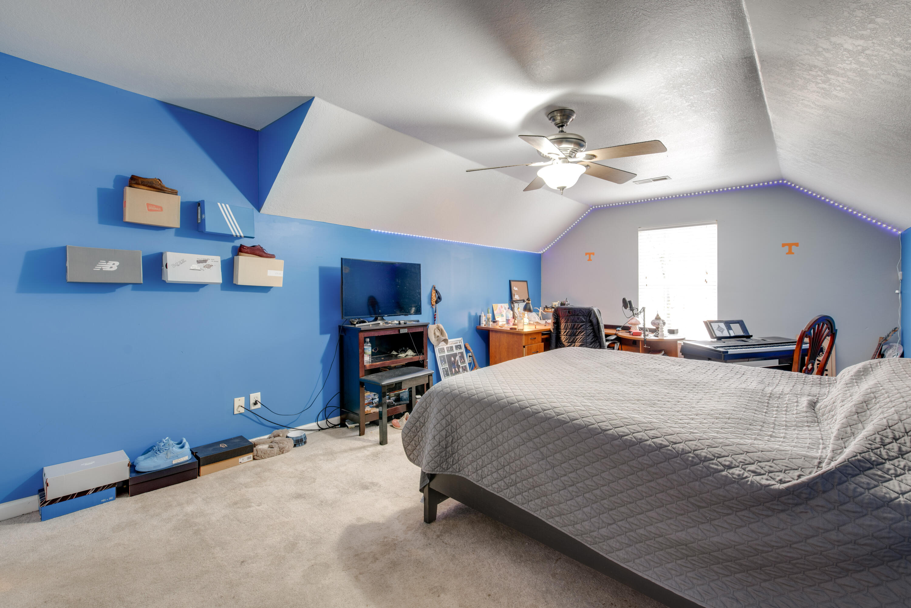 9886 Maude Lane