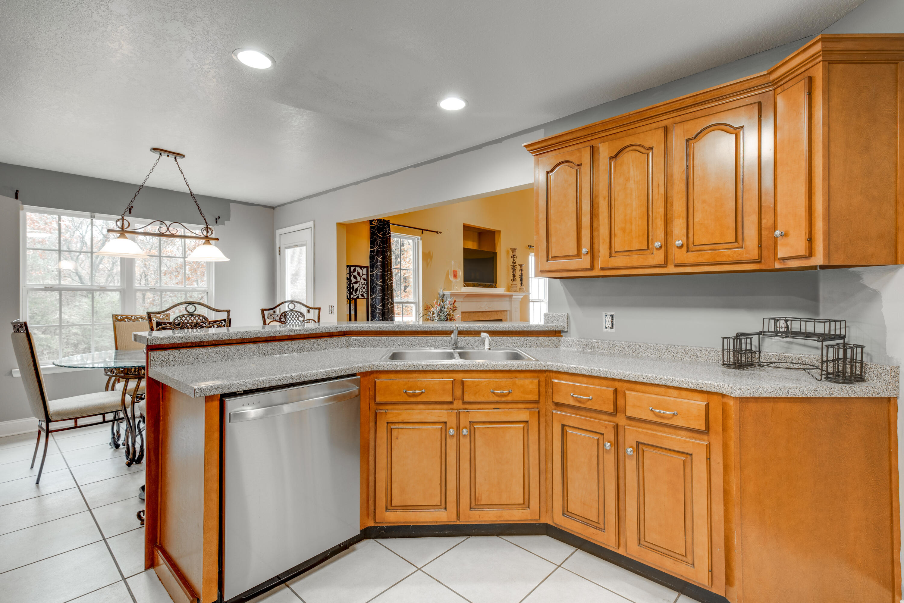 9886 Maude Lane