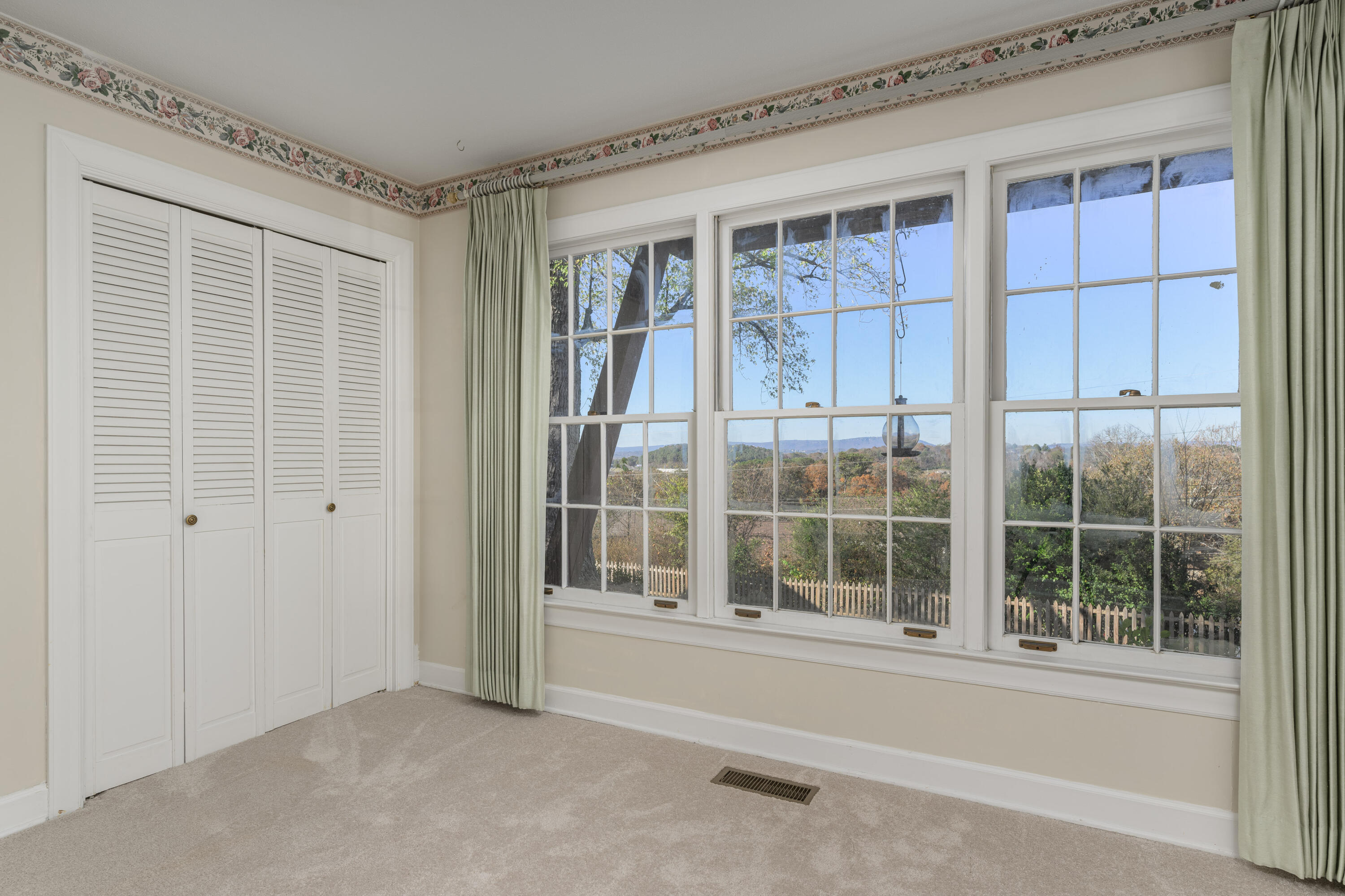 1503 Bunker Hill Drive