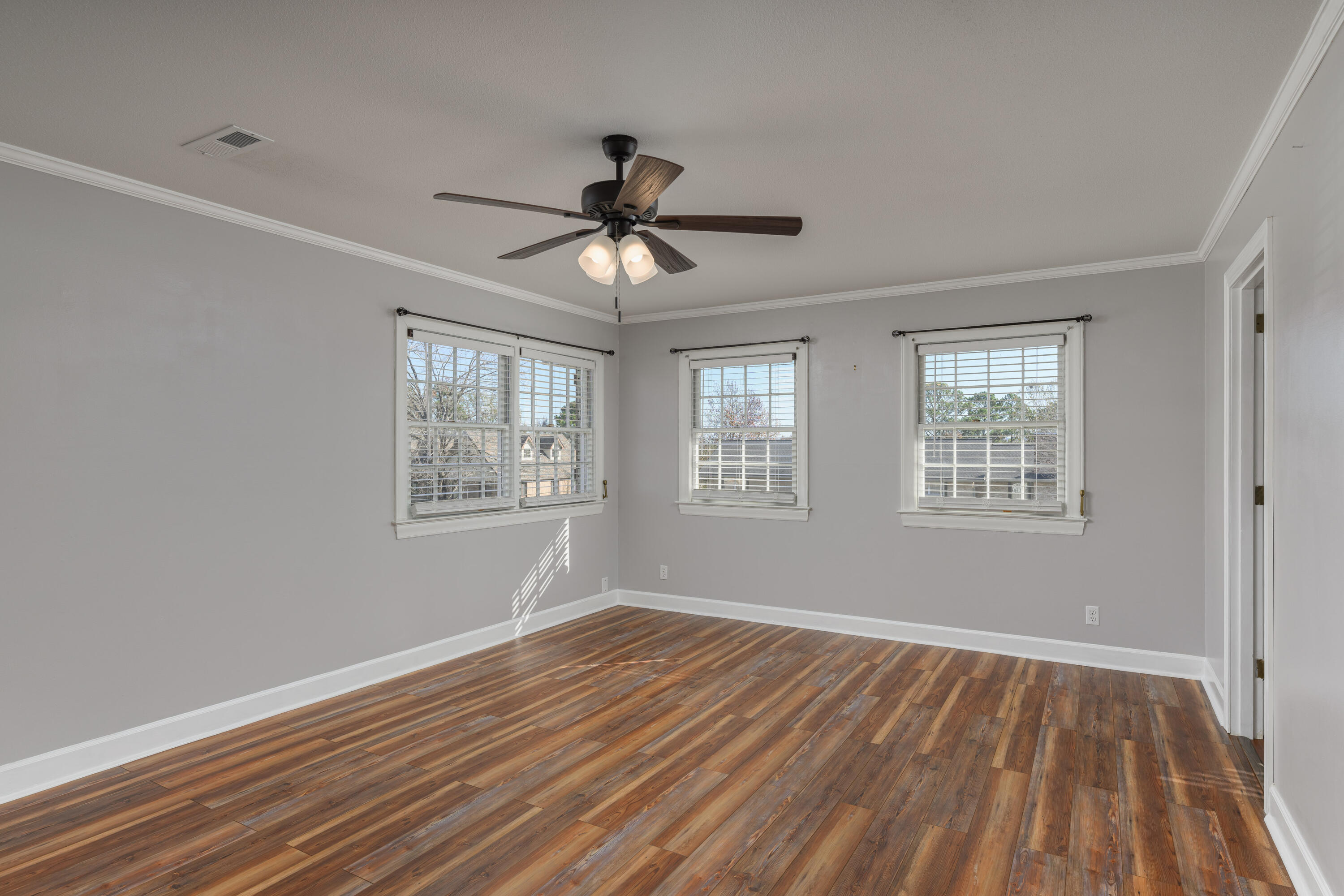 1503 Bunker Hill Drive