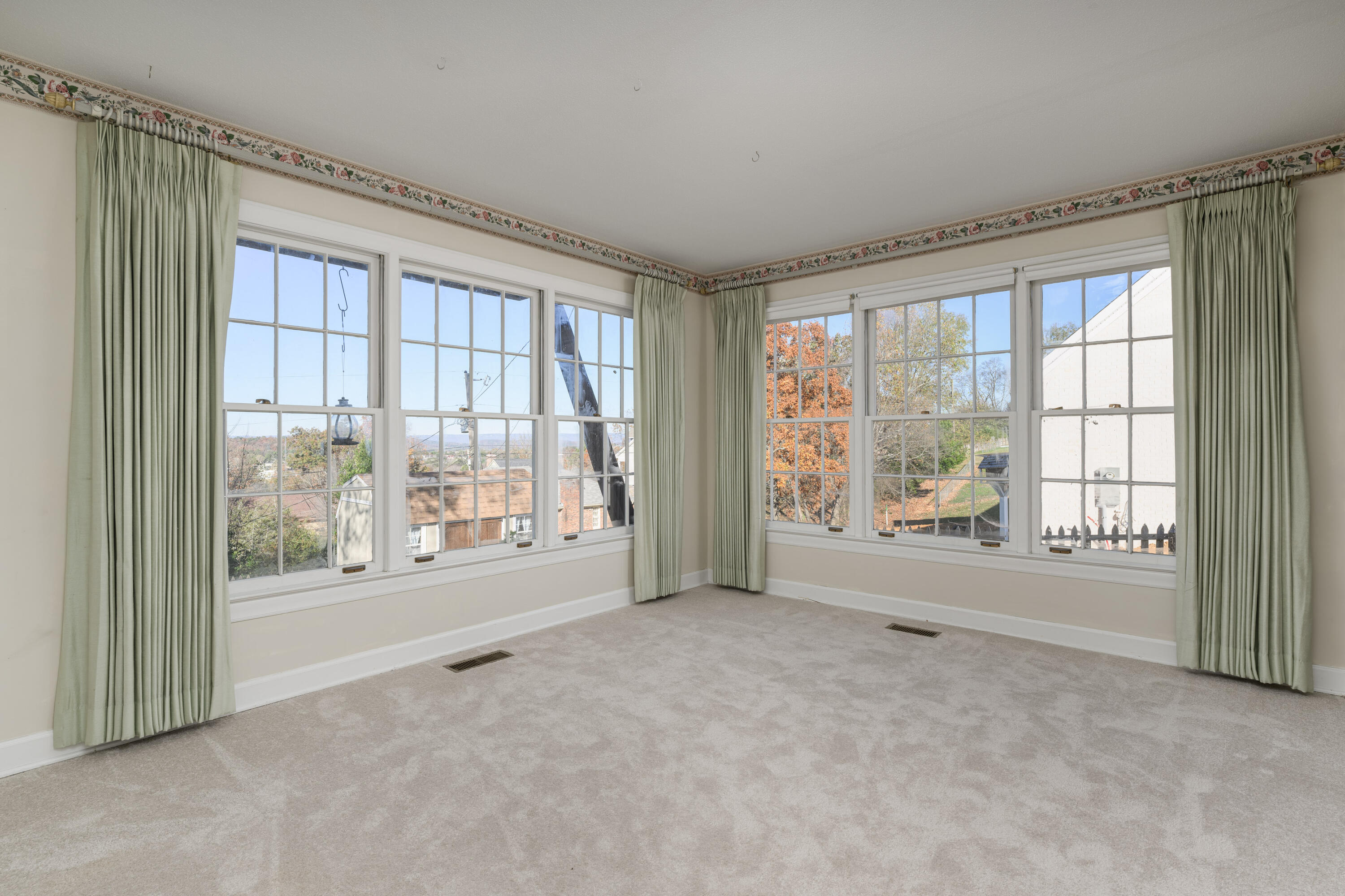 1503 Bunker Hill Drive