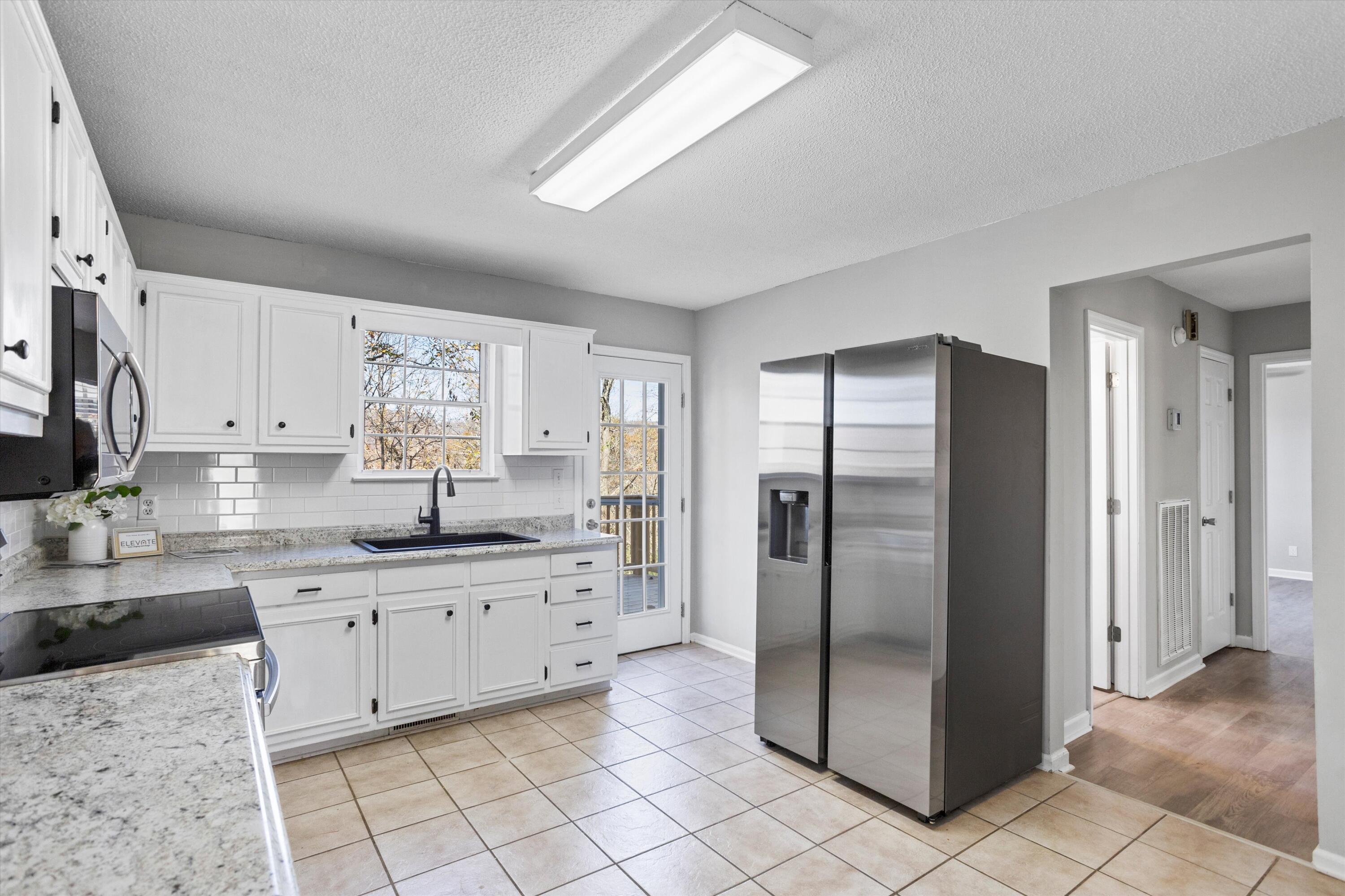 5979 Crestview Drive
