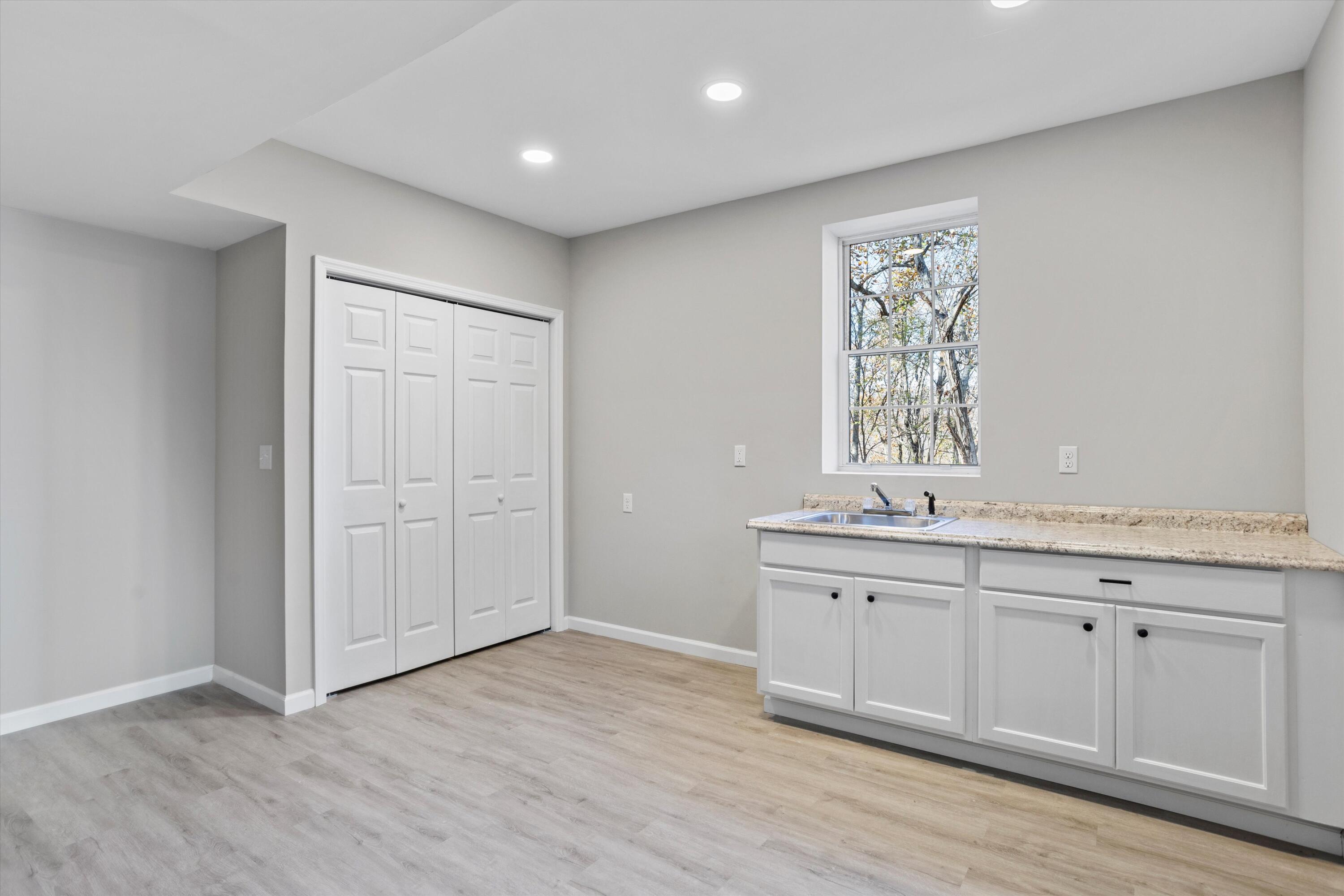 5979 Crestview Drive