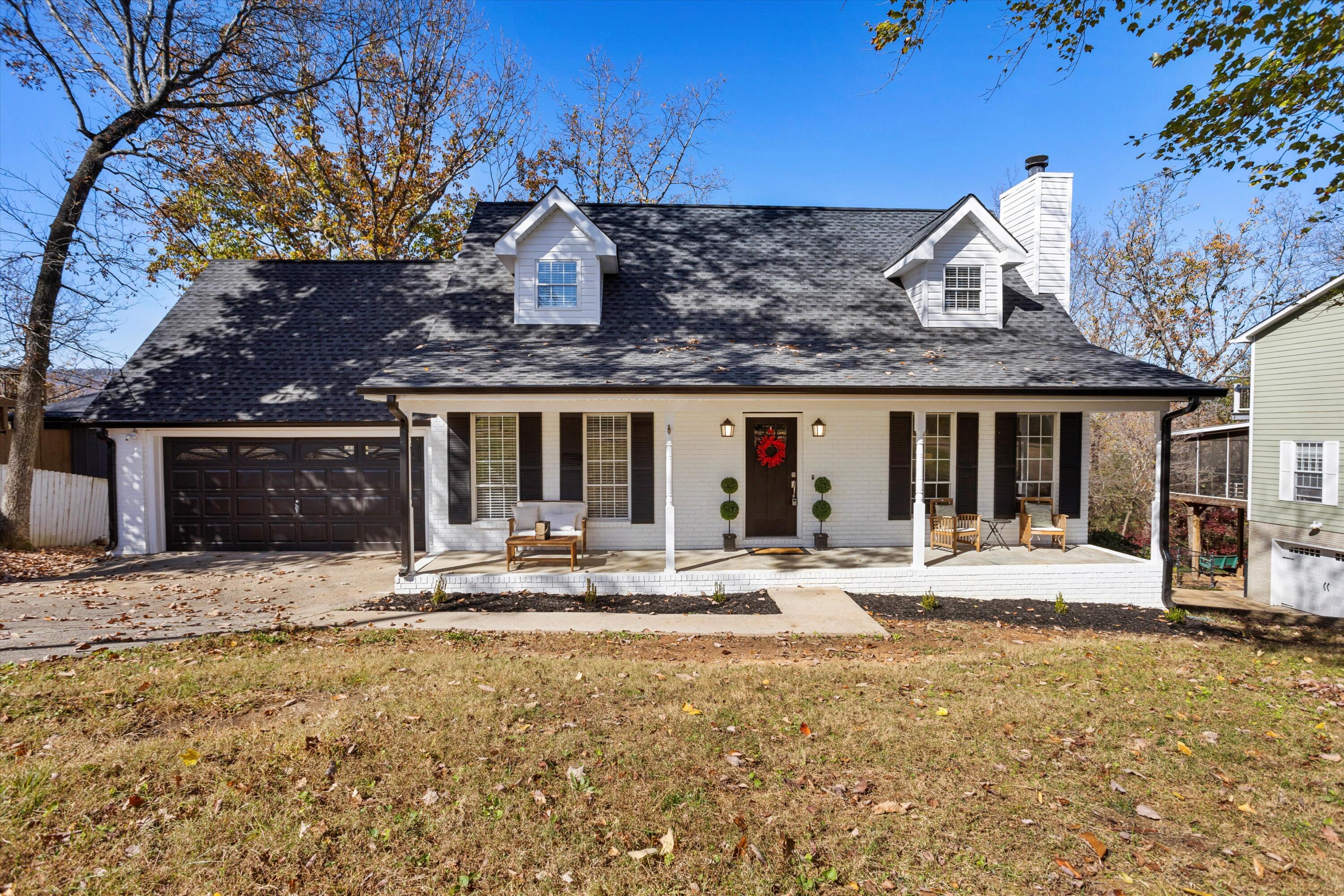 5979 Crestview Drive