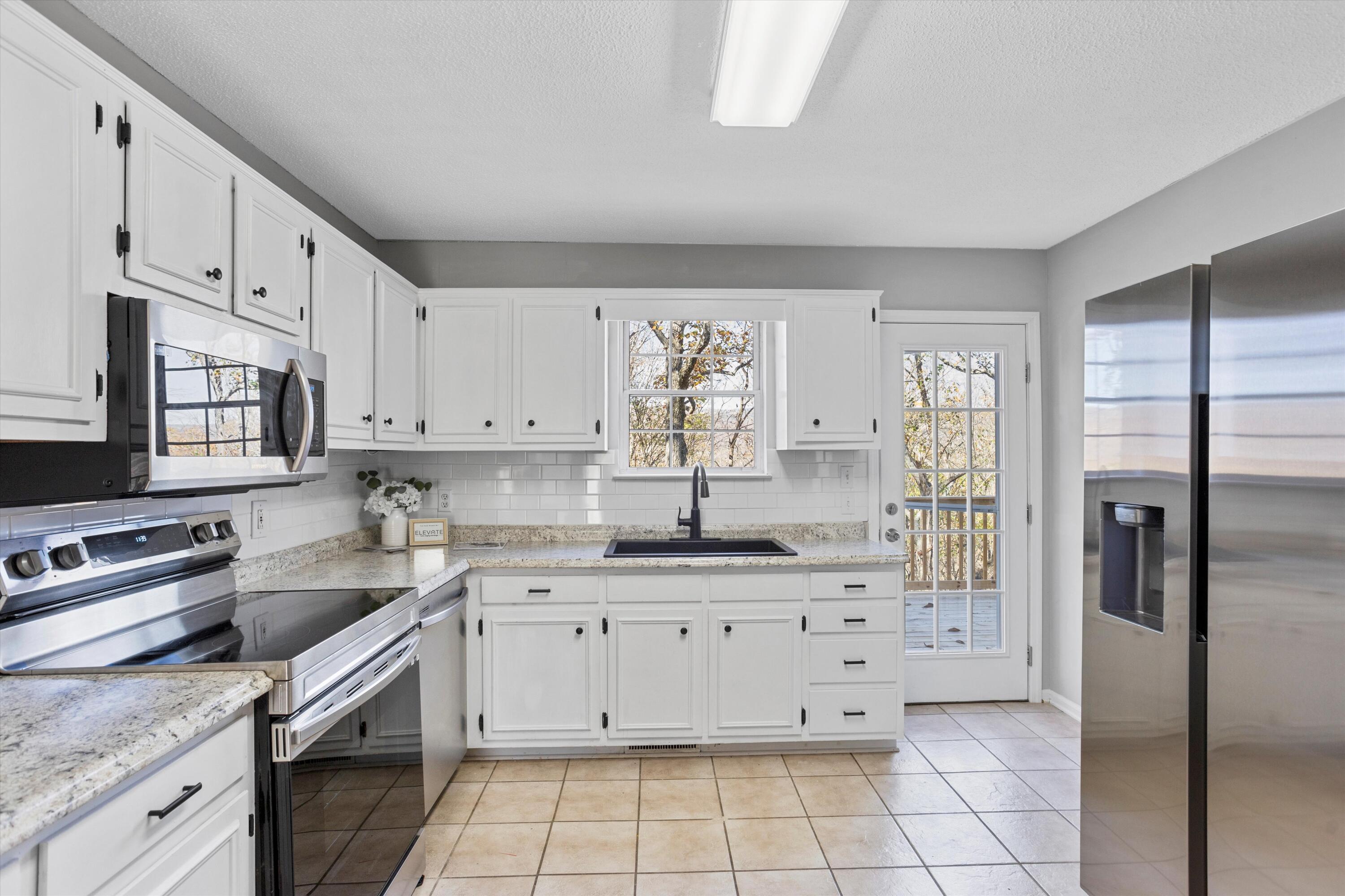 5979 Crestview Drive