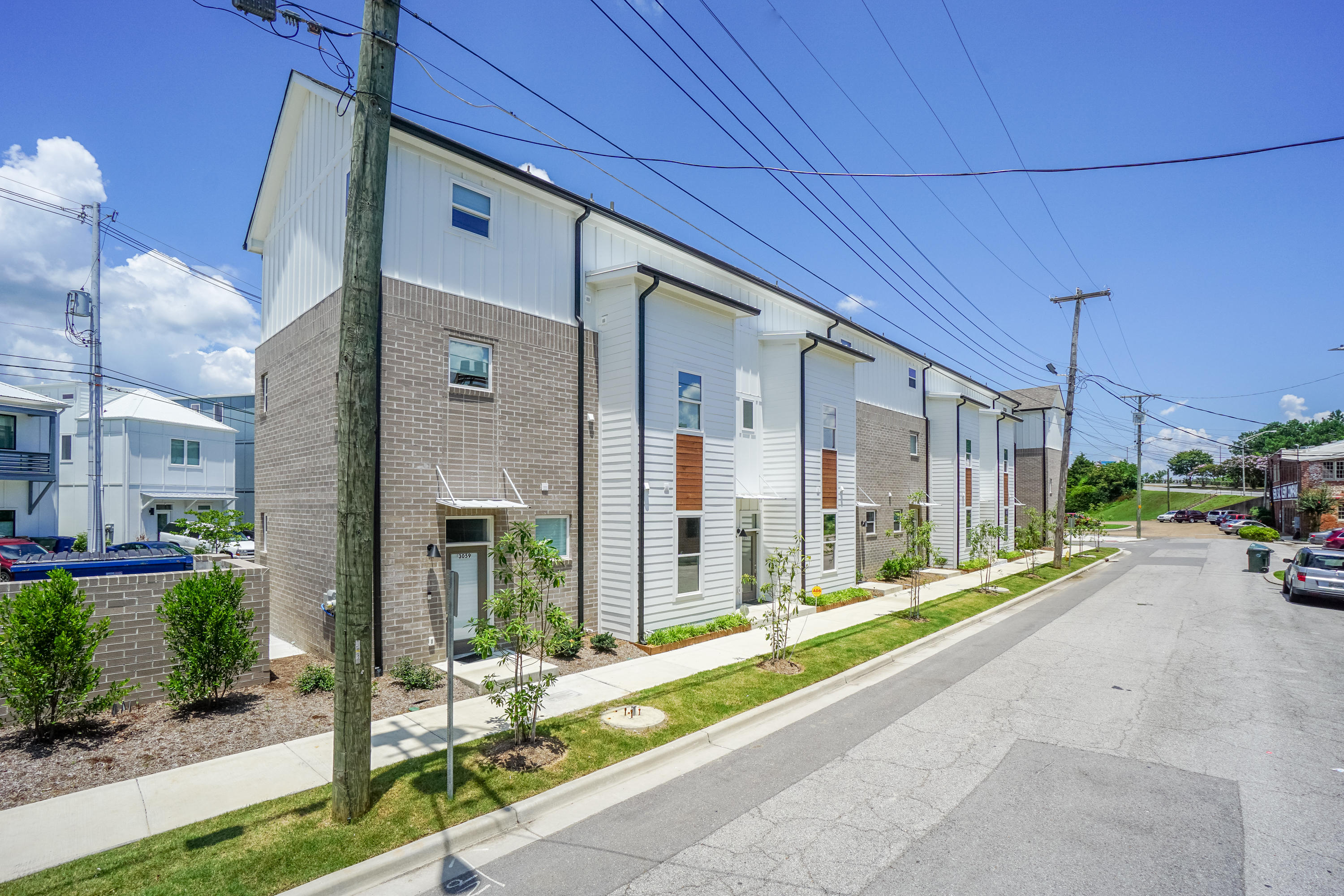 3055 Saint Elmo Avenue, 13