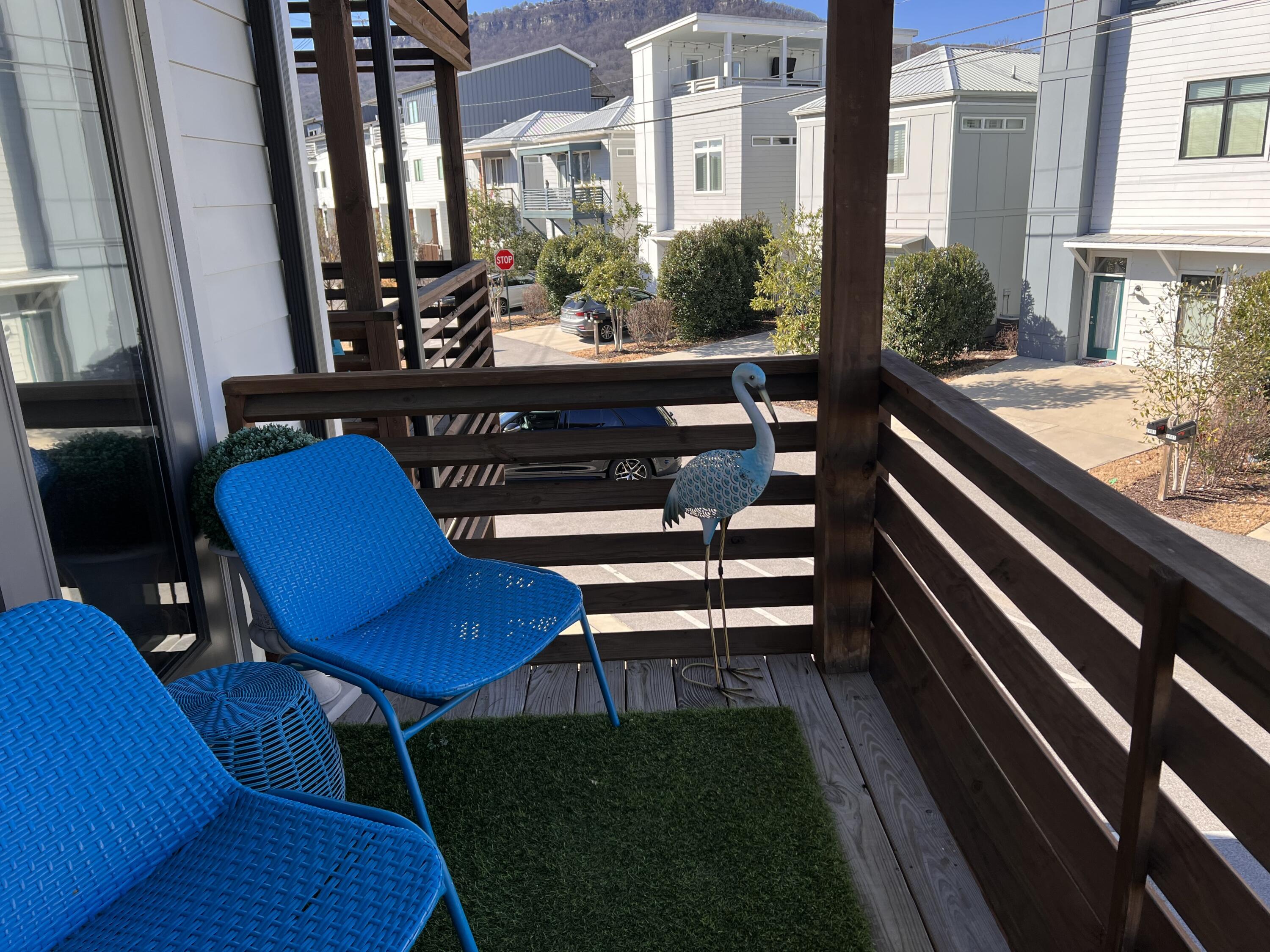 3055 Saint Elmo Avenue, 13