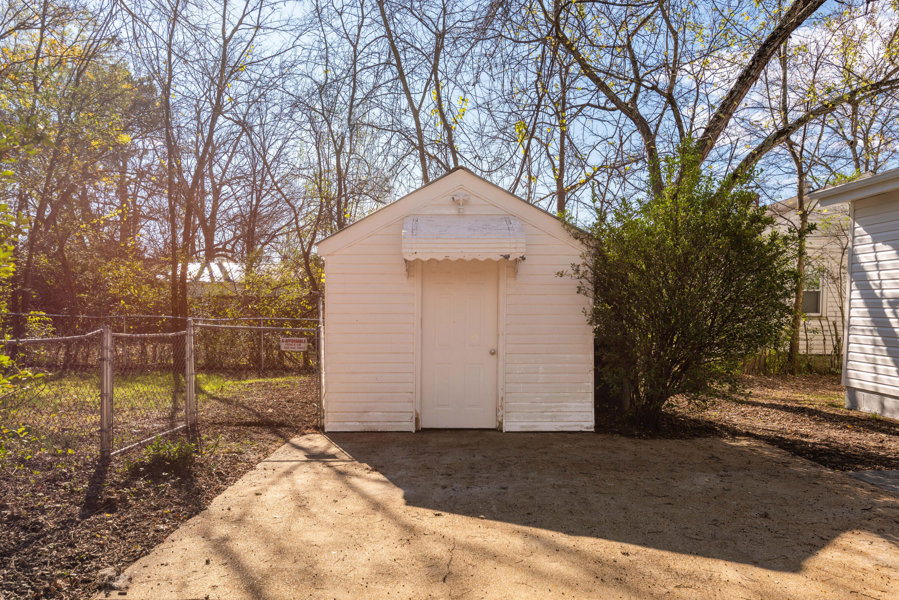 1400 Sunnyfield Lane