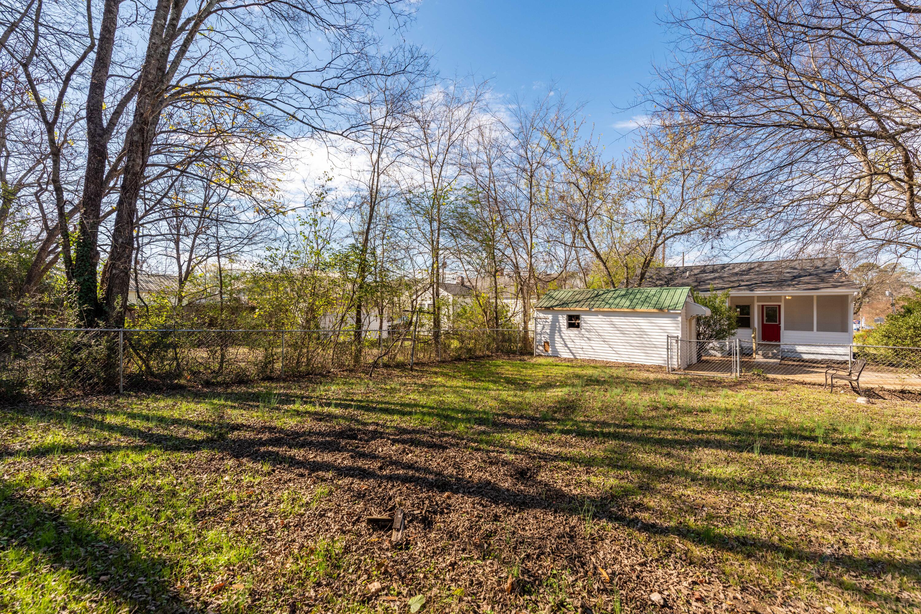 1400 Sunnyfield Lane